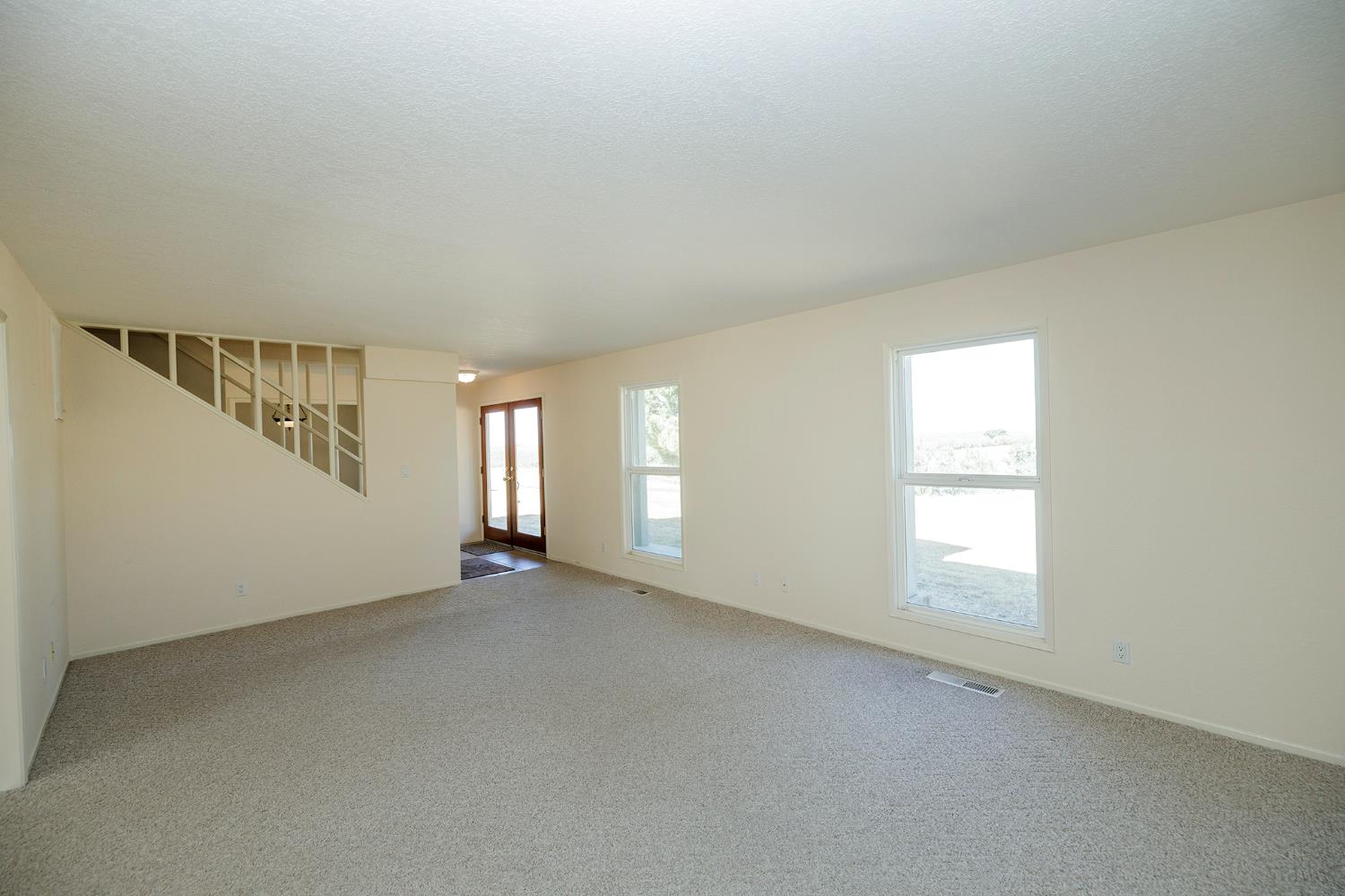 361 Arlberg Rd, Hickman, CA 95323