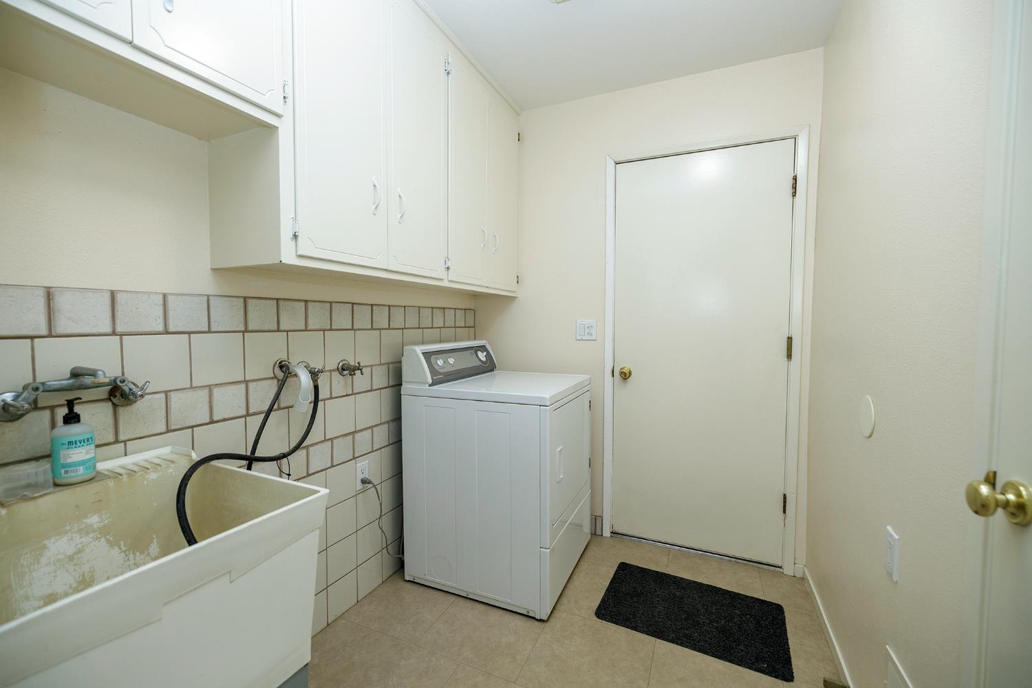 361 Arlberg Rd, Hickman, CA 95323