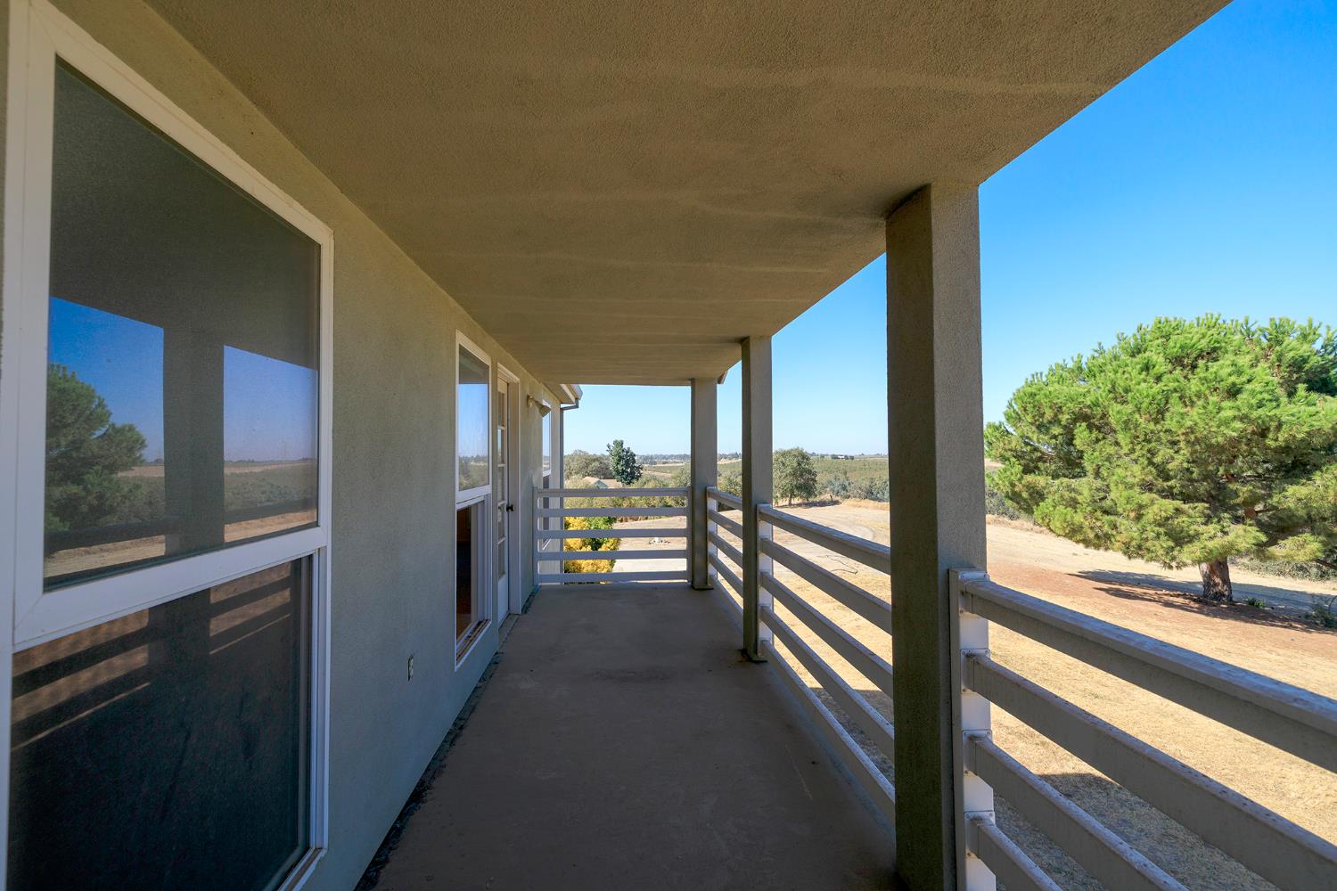 361 Arlberg Rd, Hickman, CA 95323