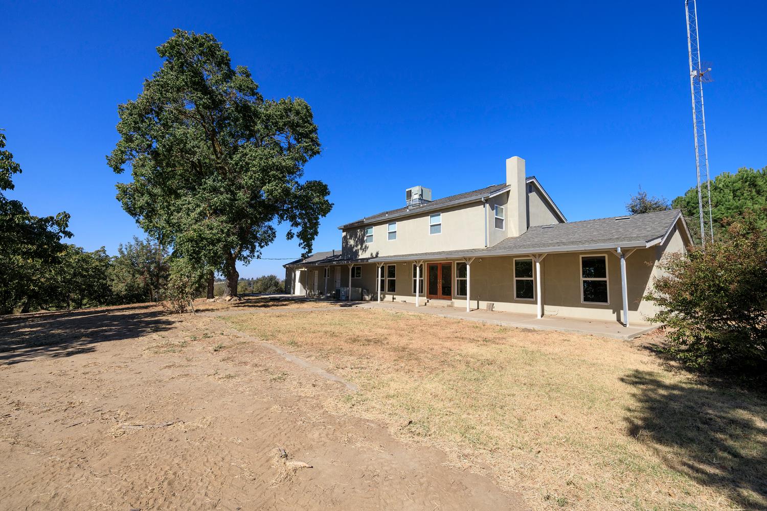 361 Arlberg Rd, Hickman, CA 95323