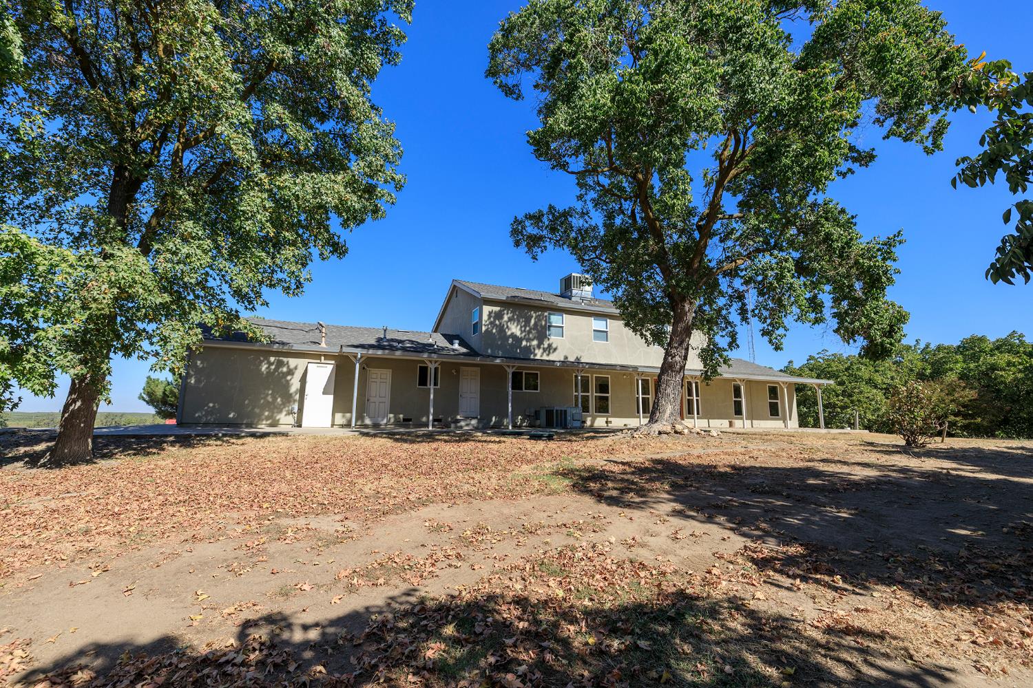 361 Arlberg Rd, Hickman, CA 95323