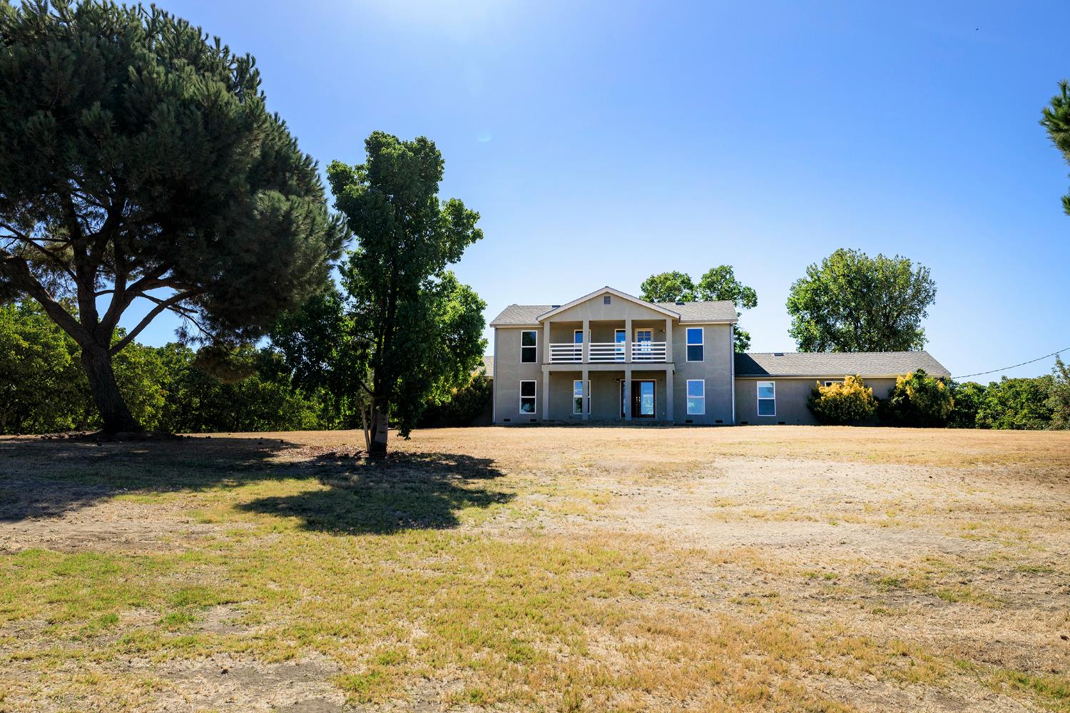 361 Arlberg Rd, Hickman, CA 95323