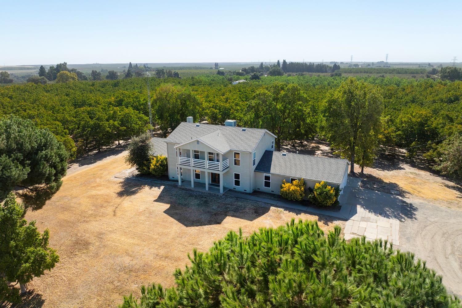 361 Arlberg Rd, Hickman, CA 95323