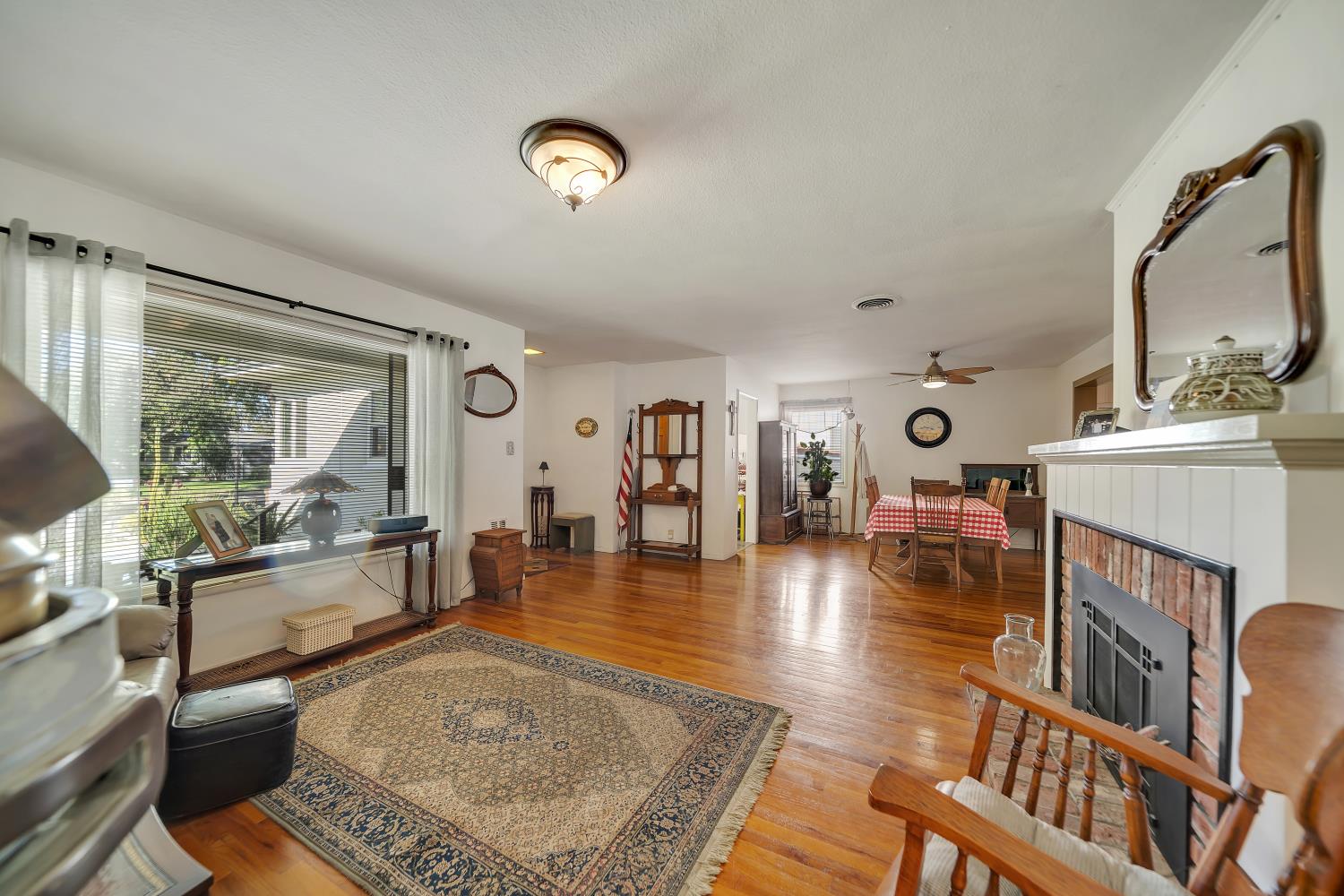 1208 E Morris Ave, Modesto, CA 95350