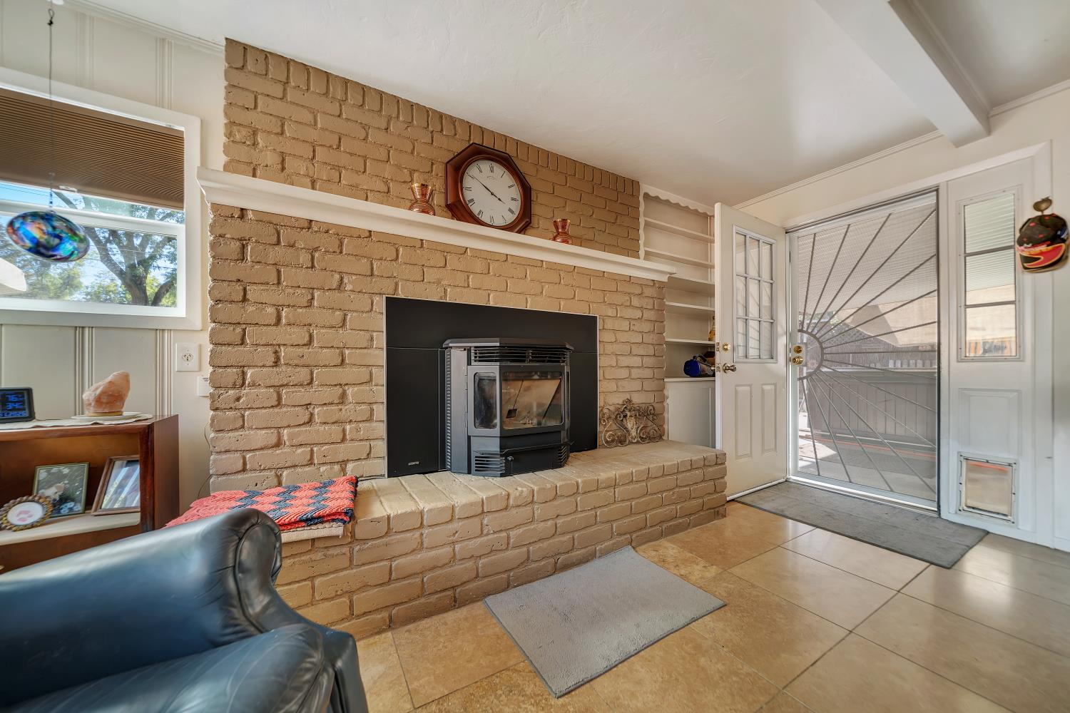 1208 E Morris Ave, Modesto, CA 95350