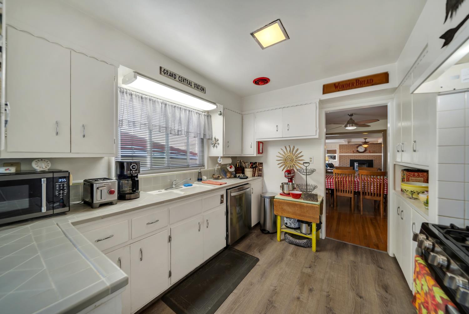 1208 E Morris Ave, Modesto, CA 95350