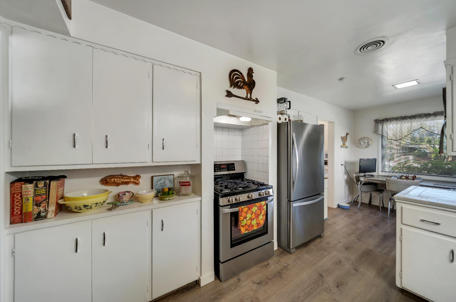 1208 E Morris Ave, Modesto, CA 95350