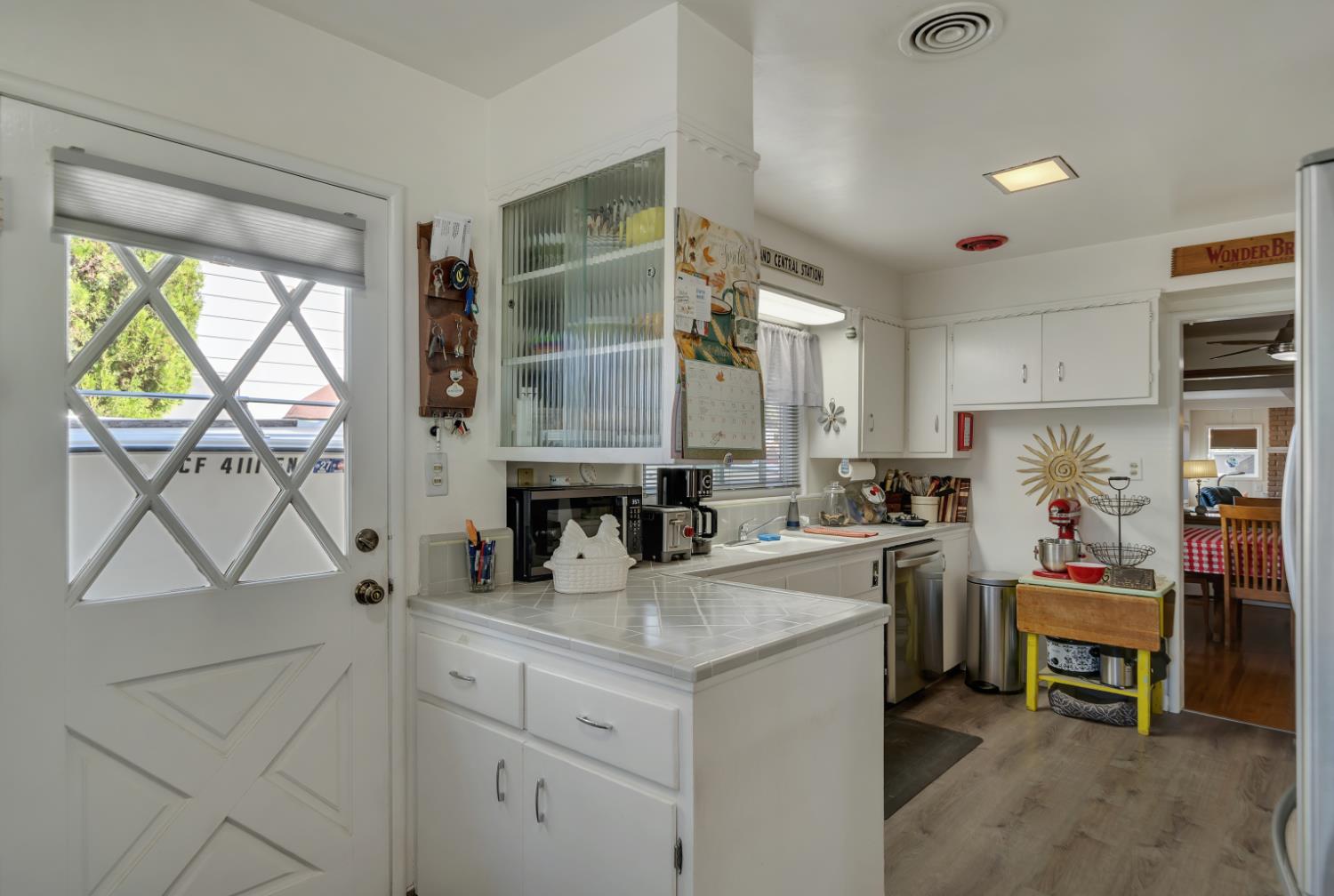 1208 E Morris Ave, Modesto, CA 95350