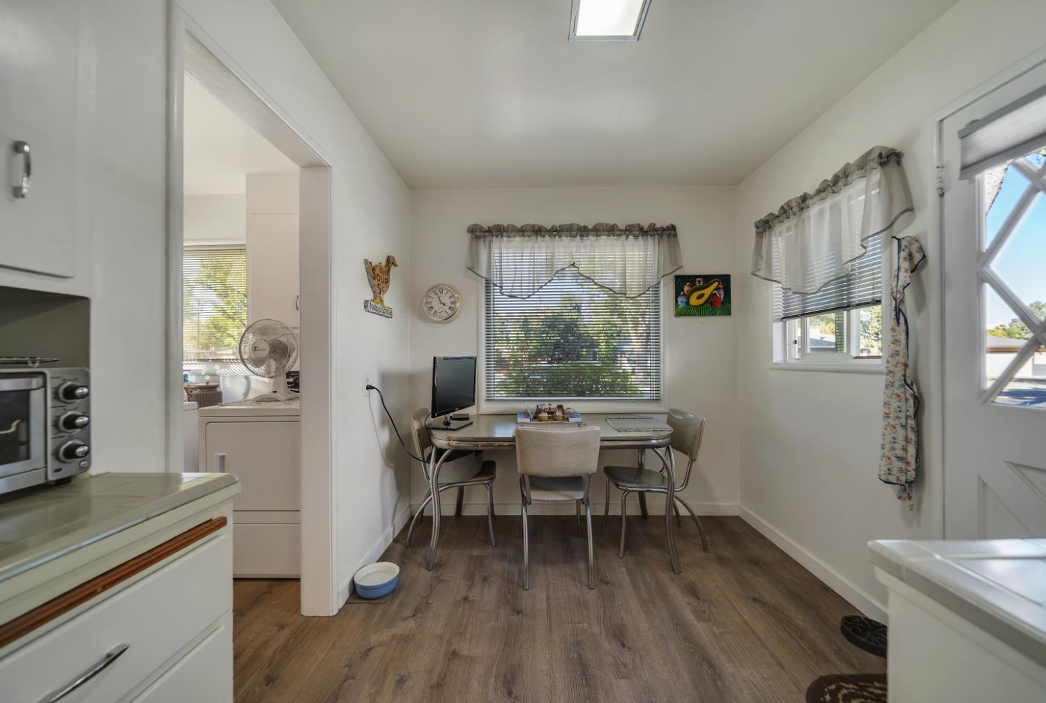 1208 E Morris Ave, Modesto, CA 95350