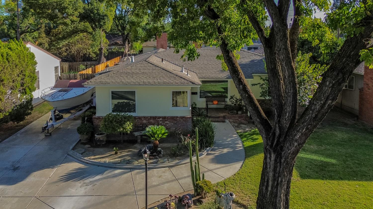 1208 E Morris Ave, Modesto, CA 95350