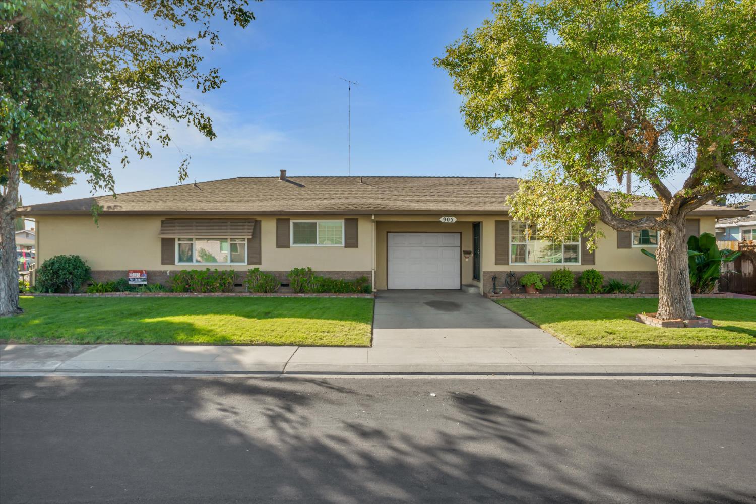 245 Jason St, Manteca, CA 95336