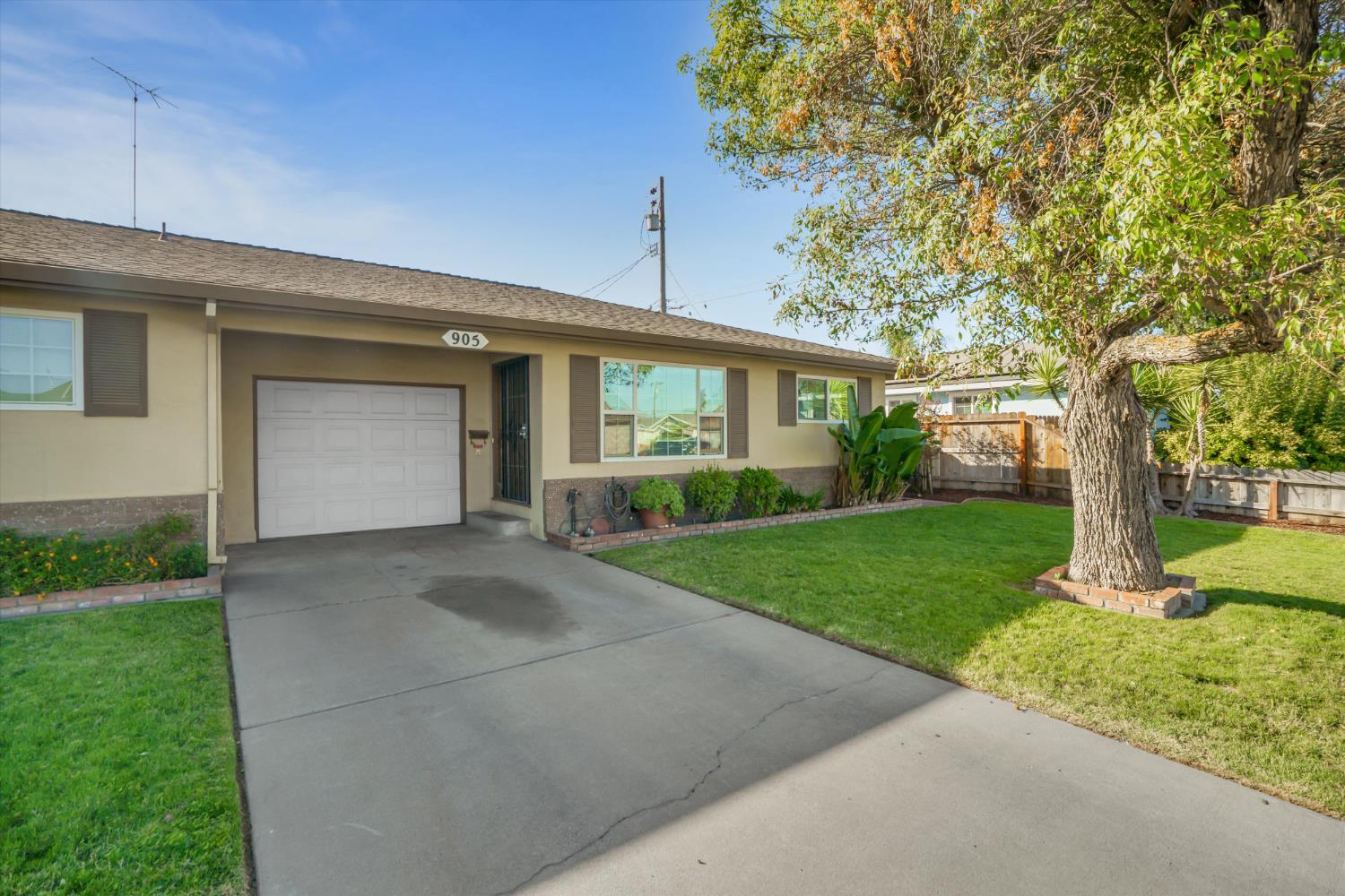245 Jason St, Manteca, CA 95336