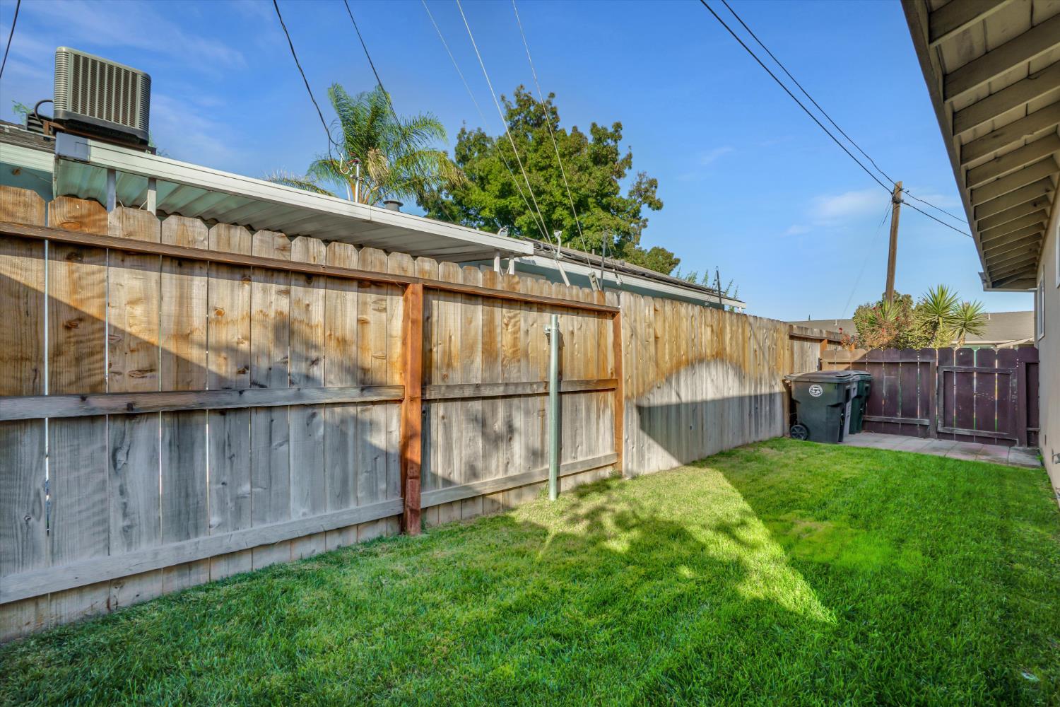 245 Jason St, Manteca, CA 95336