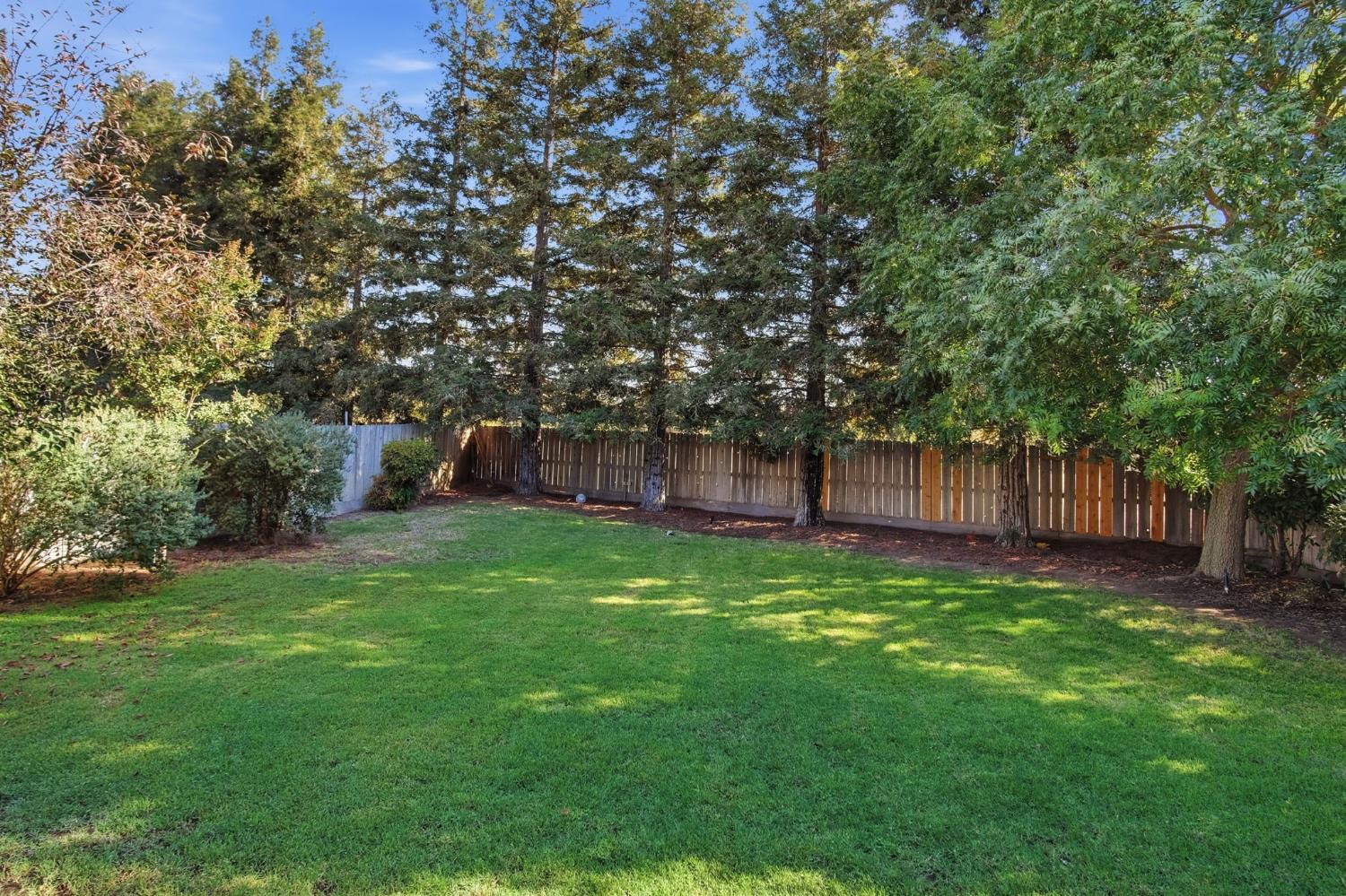 13539 Bentley St, Waterford, CA 95386