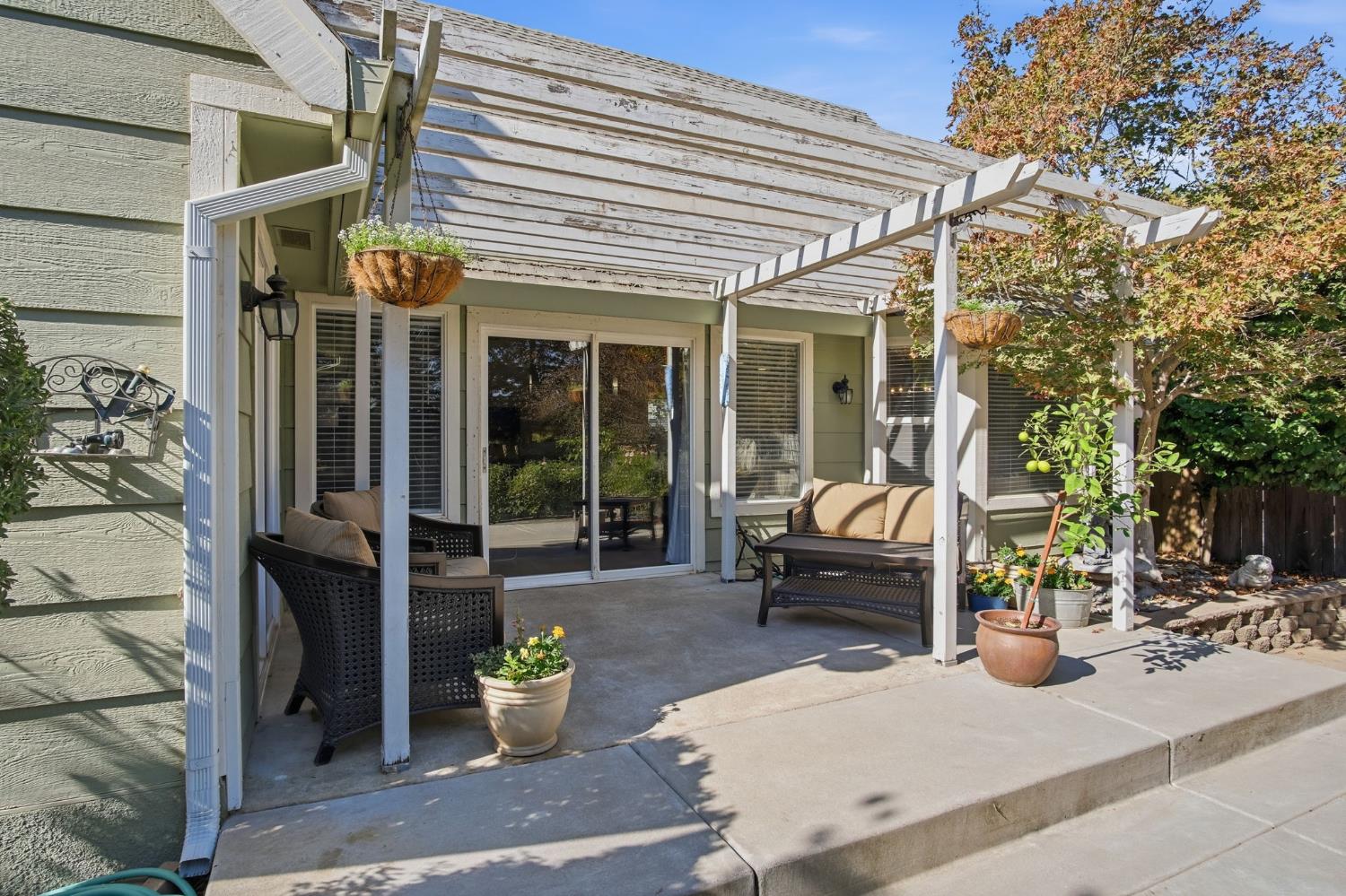 13539 Bentley St, Waterford, CA 95386
