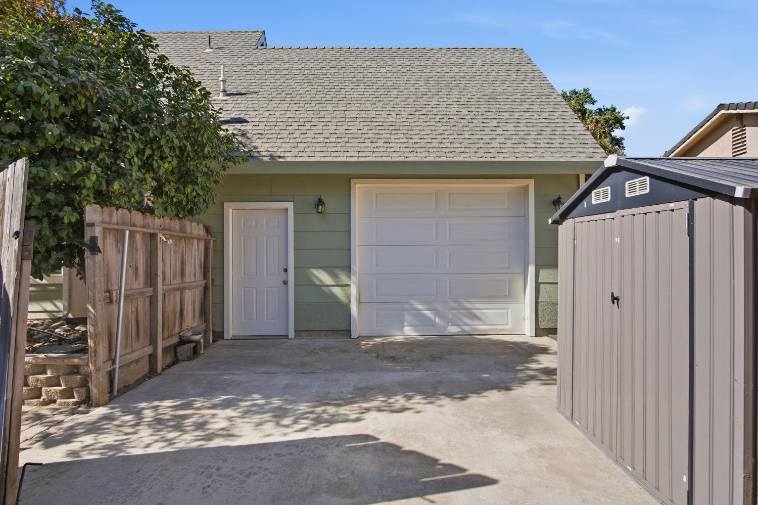 13539 Bentley St, Waterford, CA 95386