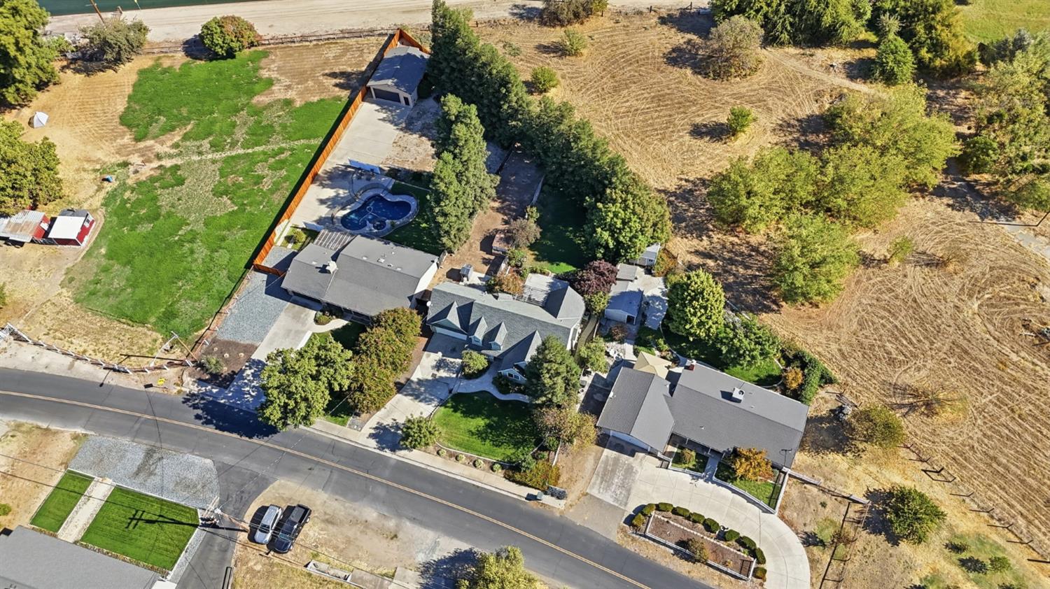13539 Bentley St, Waterford, CA 95386