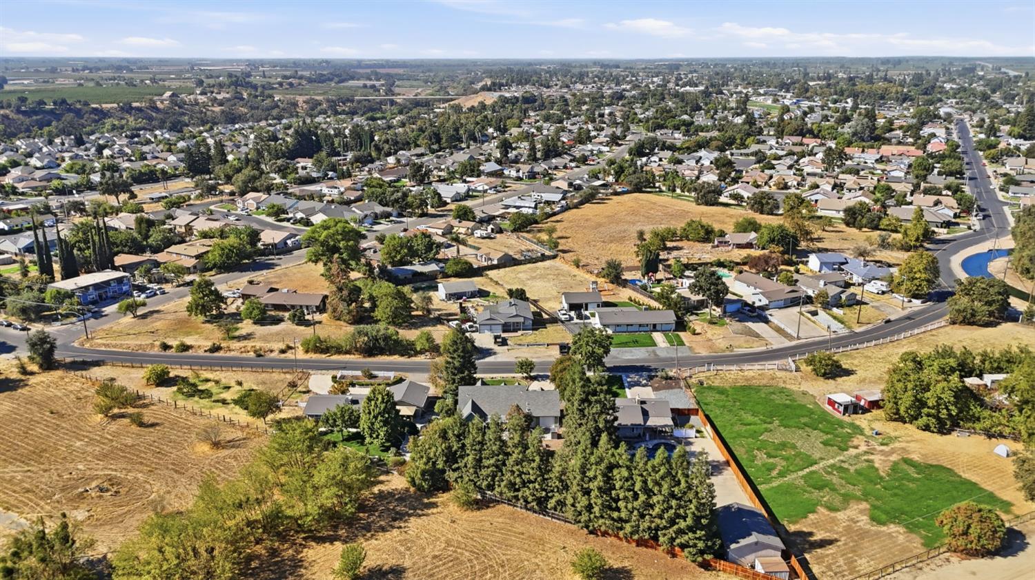 13539 Bentley St, Waterford, CA 95386