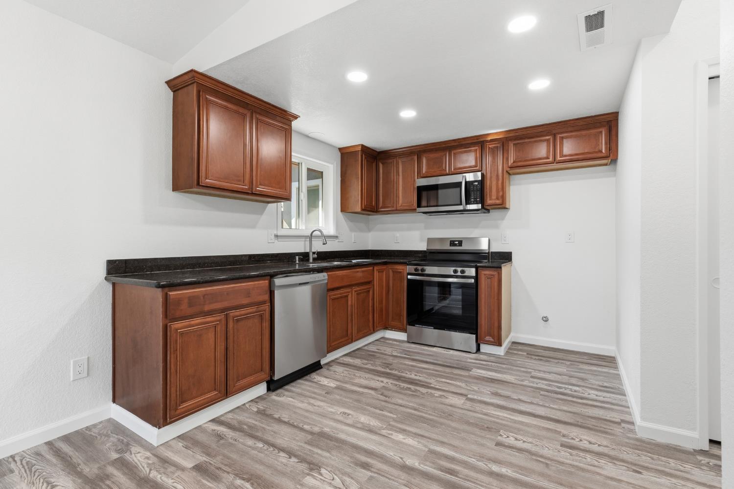 4108 Gagos Dr, Modesto, CA 95356