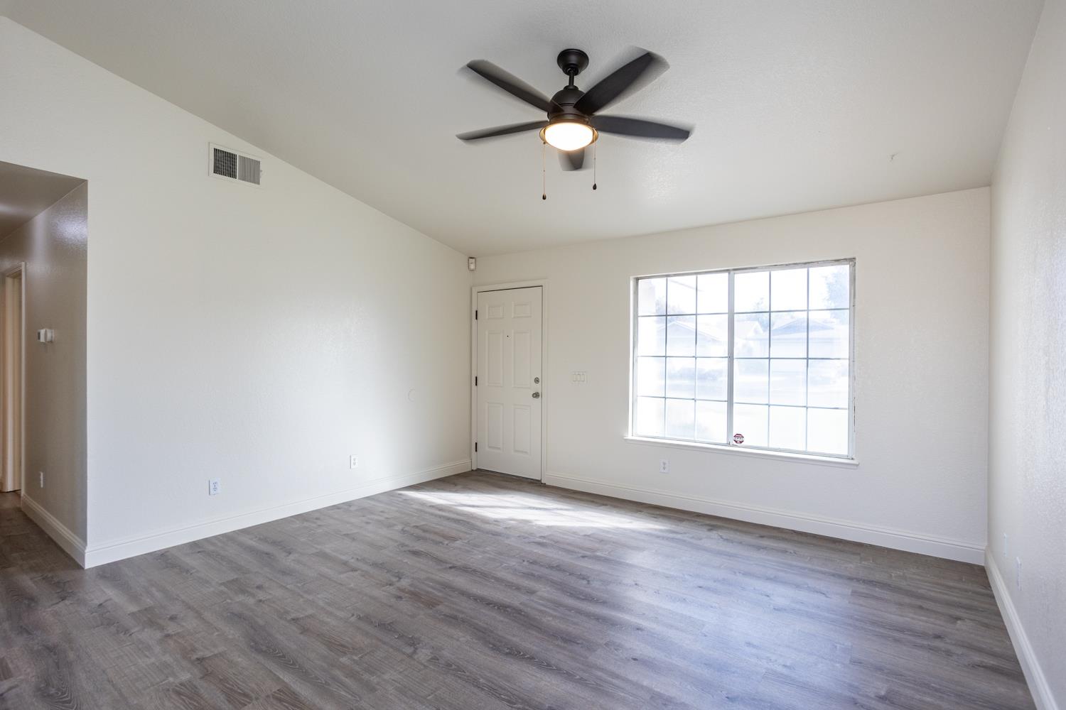 6013 Tennessee Ave, Riverbank, CA 95367
