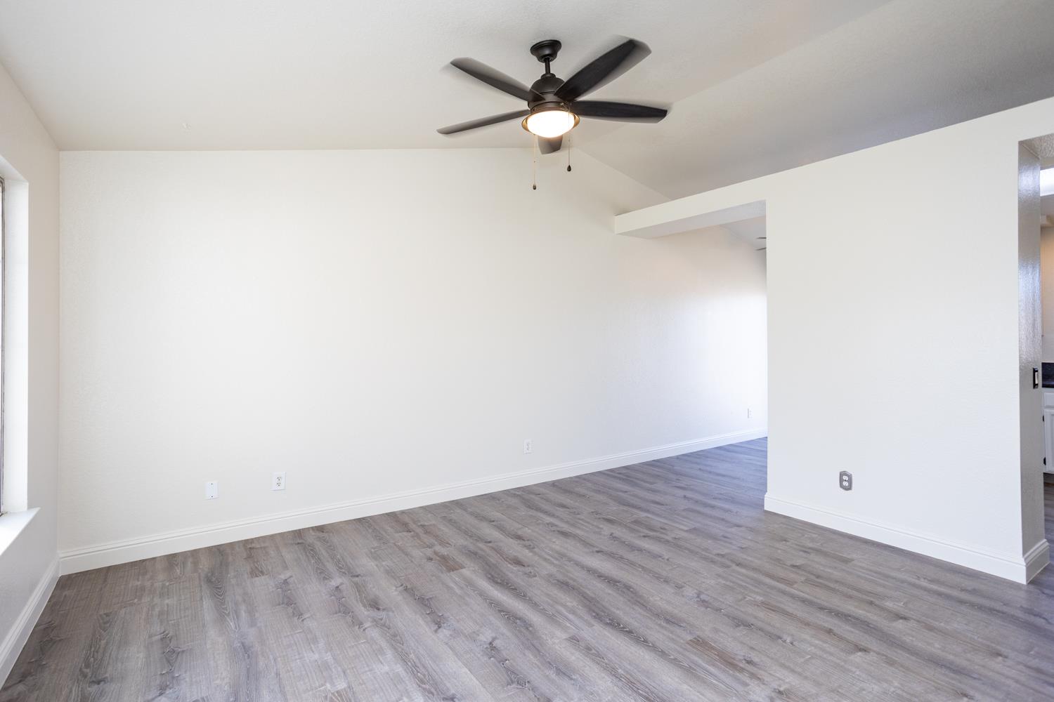 6013 Tennessee Ave, Riverbank, CA 95367