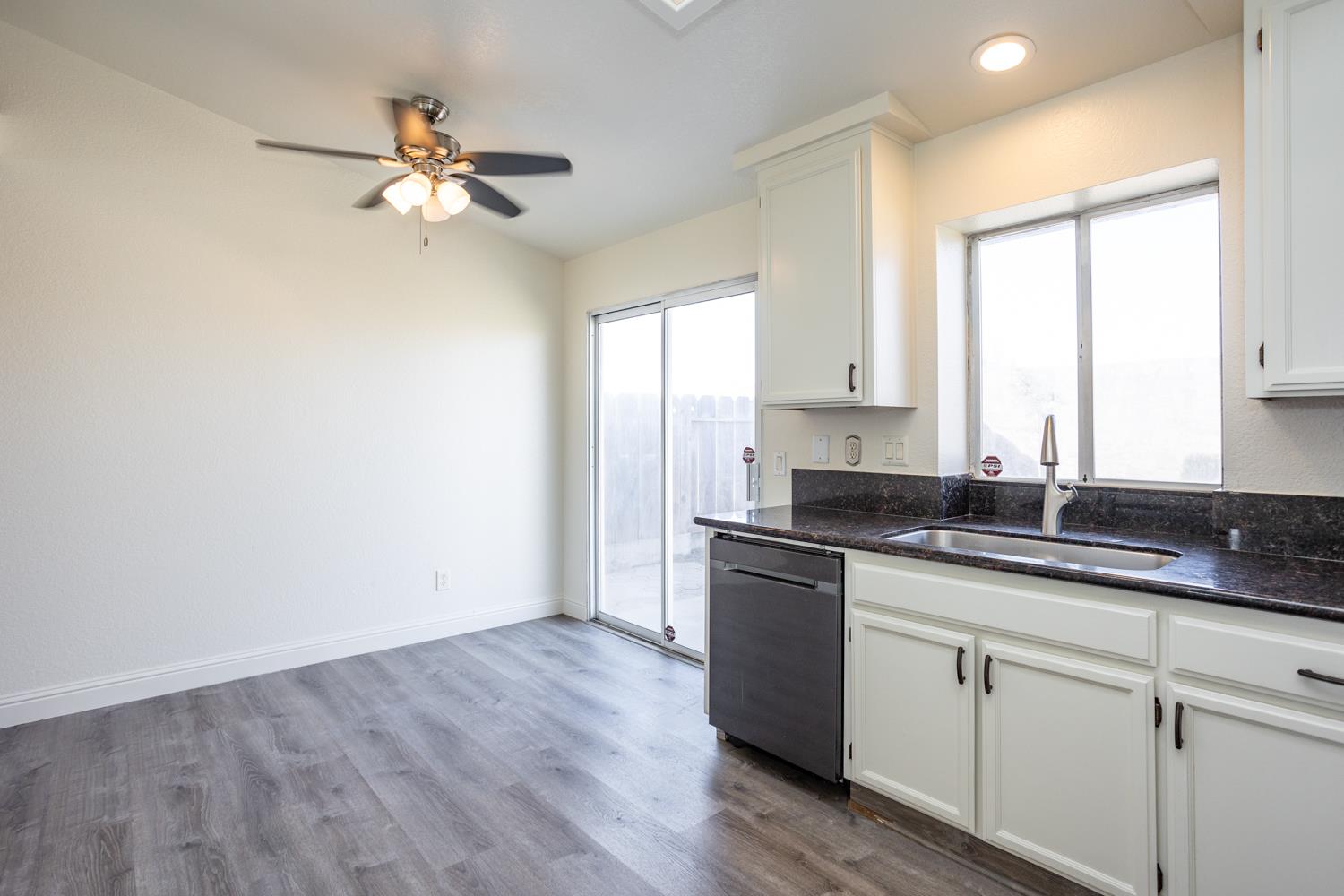 6013 Tennessee Ave, Riverbank, CA 95367