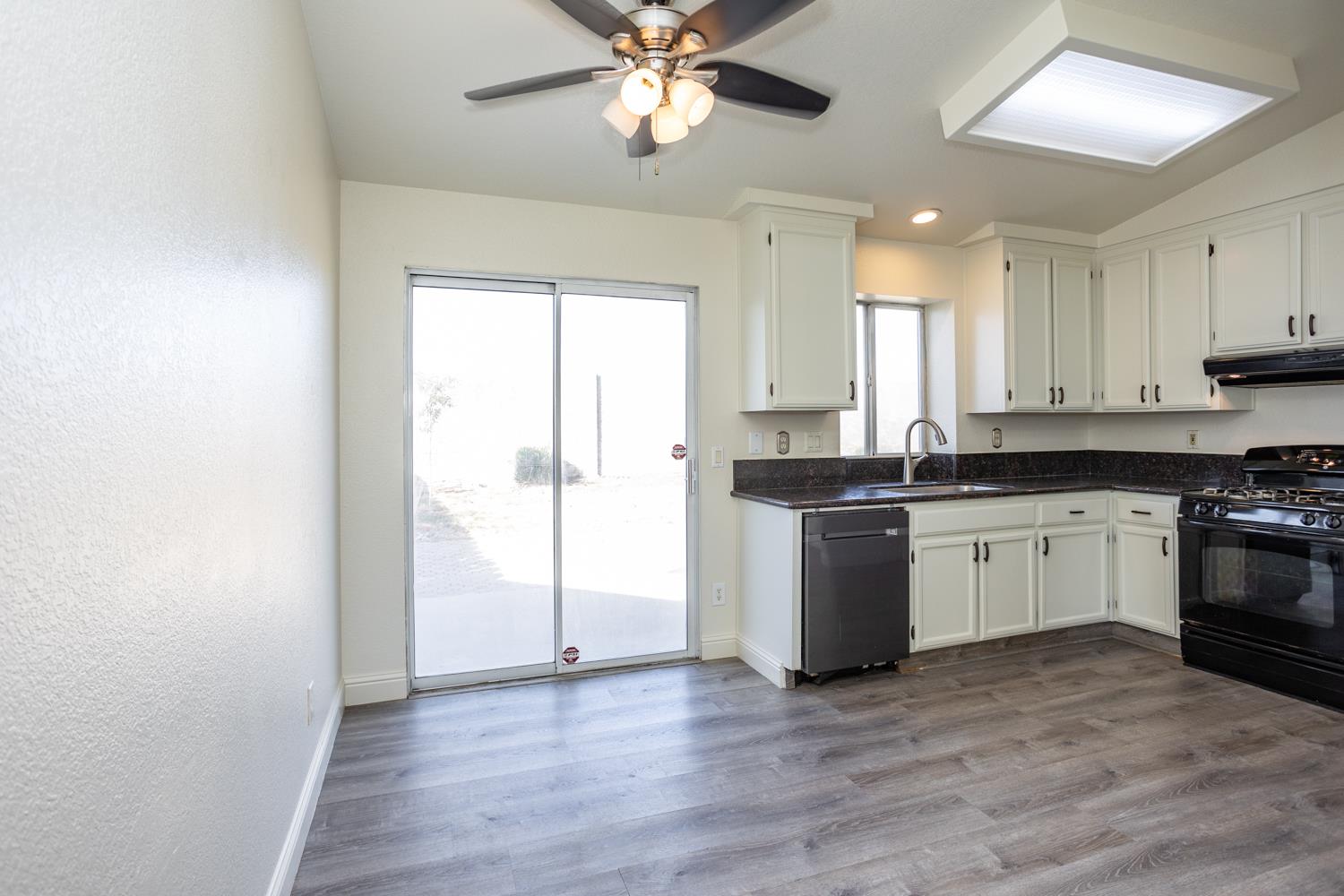 6013 Tennessee Ave, Riverbank, CA 95367