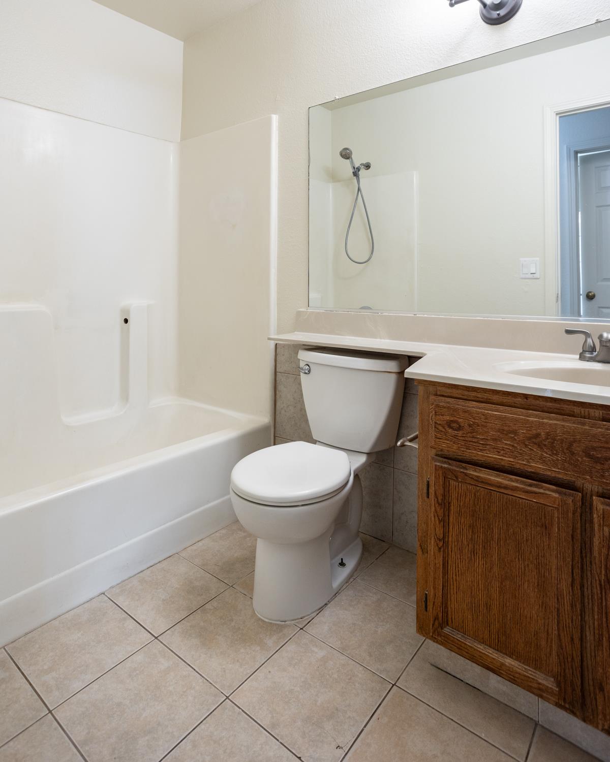 6013 Tennessee Ave, Riverbank, CA 95367