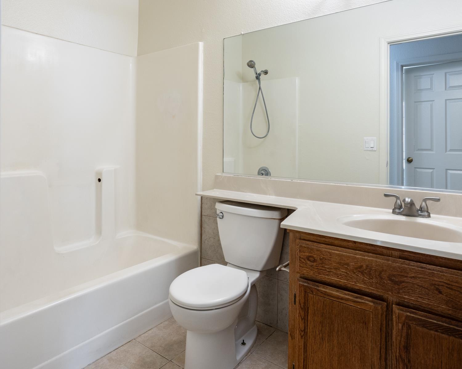 6013 Tennessee Ave, Riverbank, CA 95367