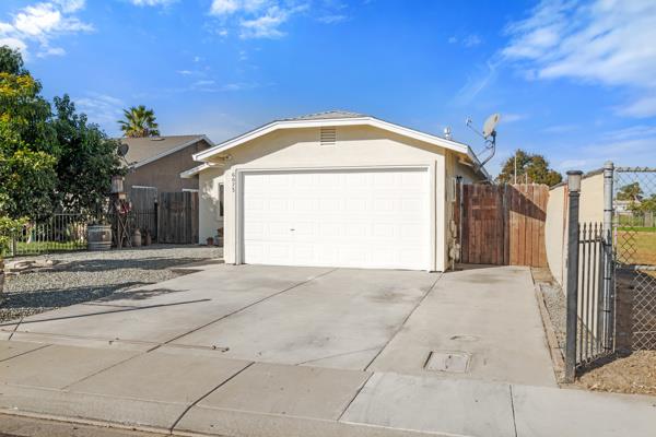 6073 Preakness Dr, Riverbank, CA 95367