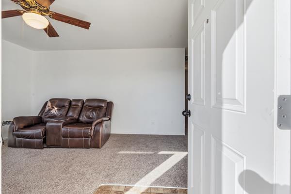 6073 Preakness Dr, Riverbank, CA 95367