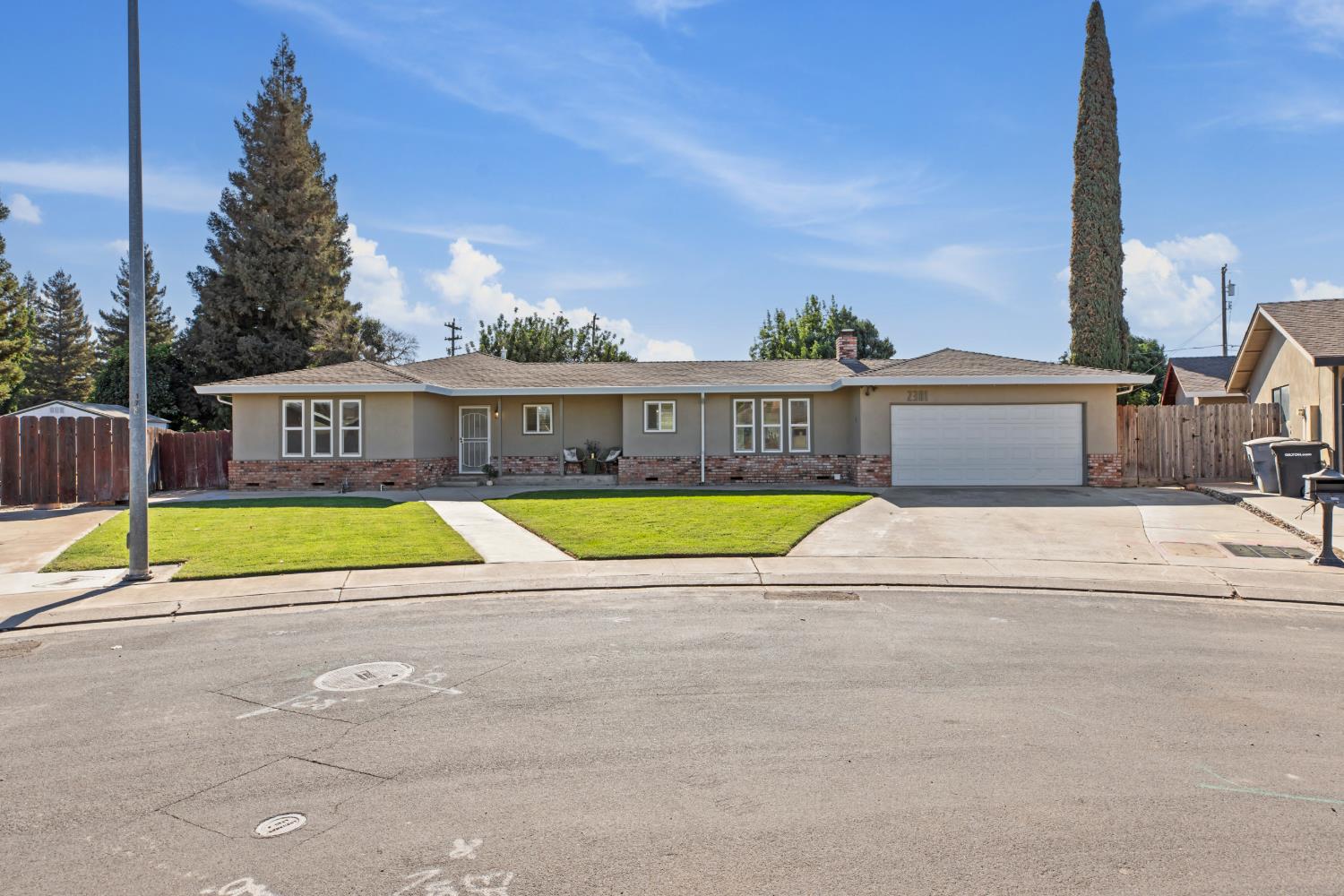 2301 Jordanollo St, Escalon, CA 95320