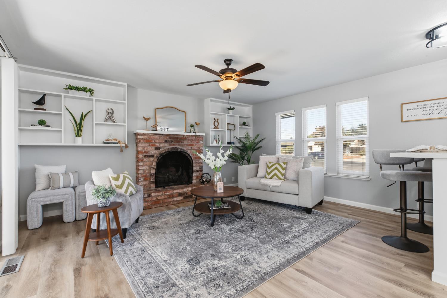 2301 Jordanollo St, Escalon, CA 95320