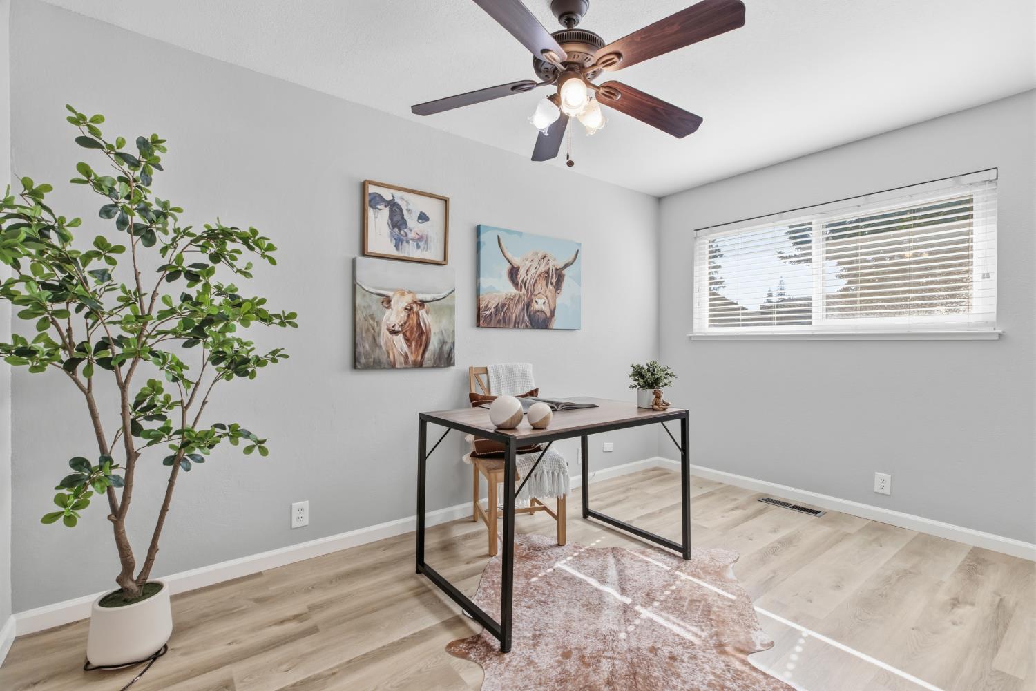 2301 Jordanollo St, Escalon, CA 95320