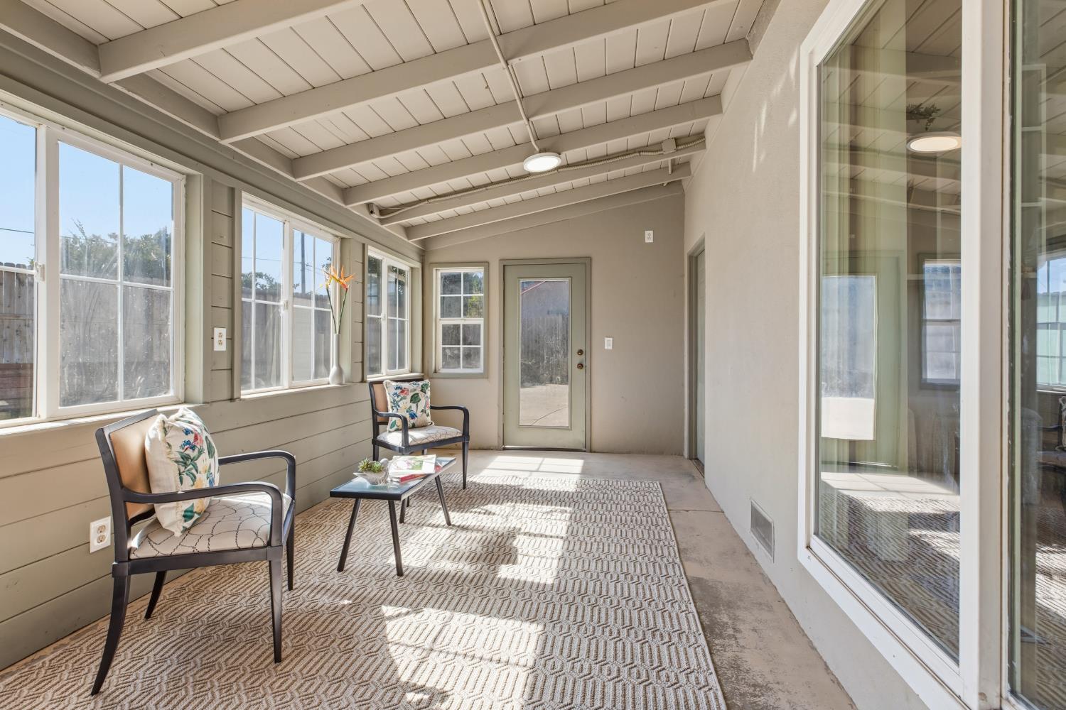 2301 Jordanollo St, Escalon, CA 95320