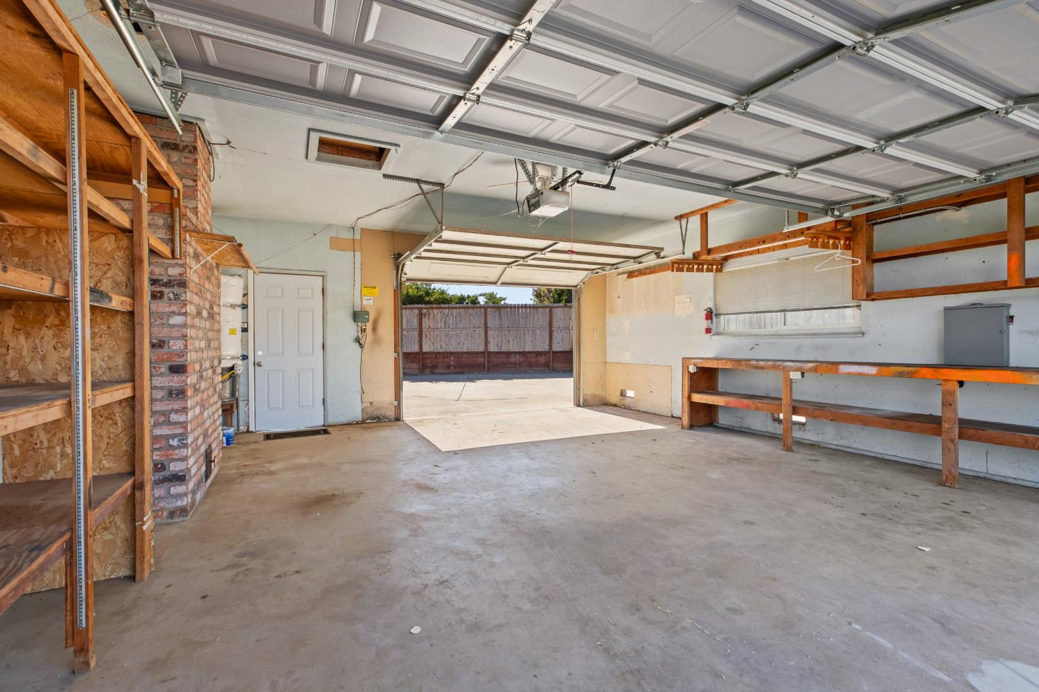 2301 Jordanollo St, Escalon, CA 95320