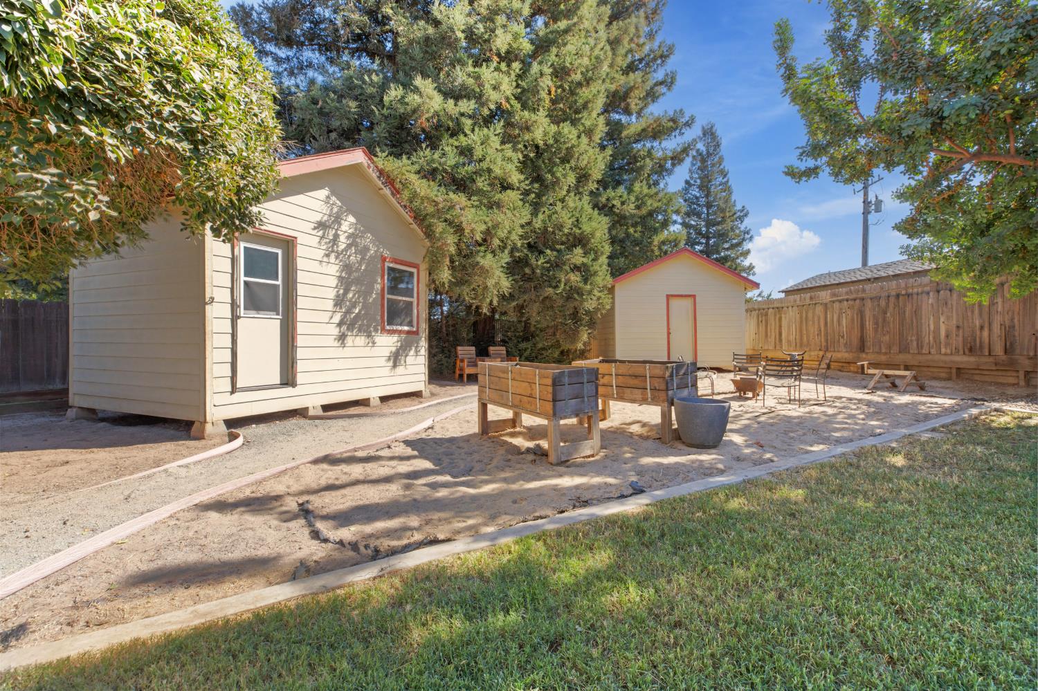 2301 Jordanollo St, Escalon, CA 95320
