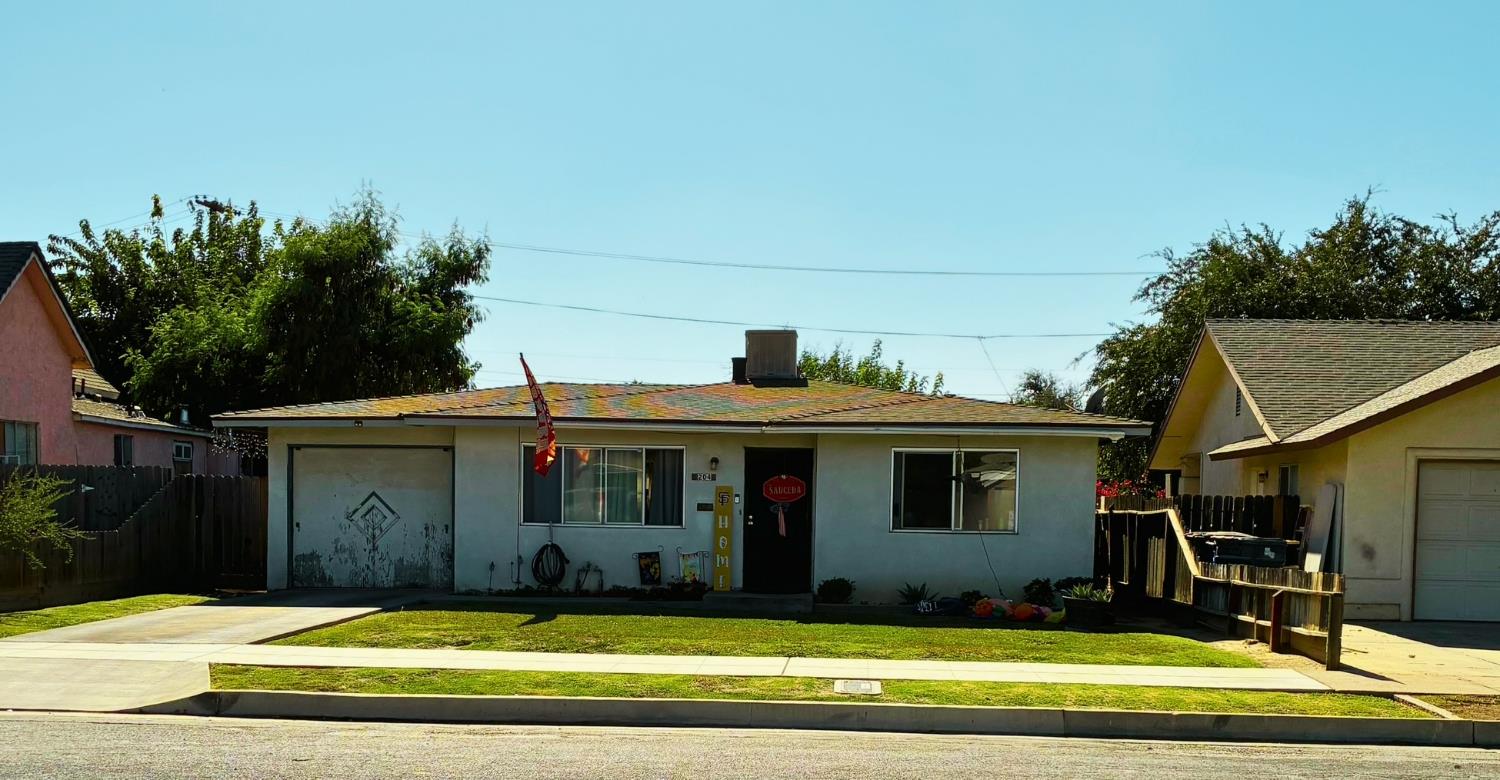 204 S O St, Madera, CA 93637