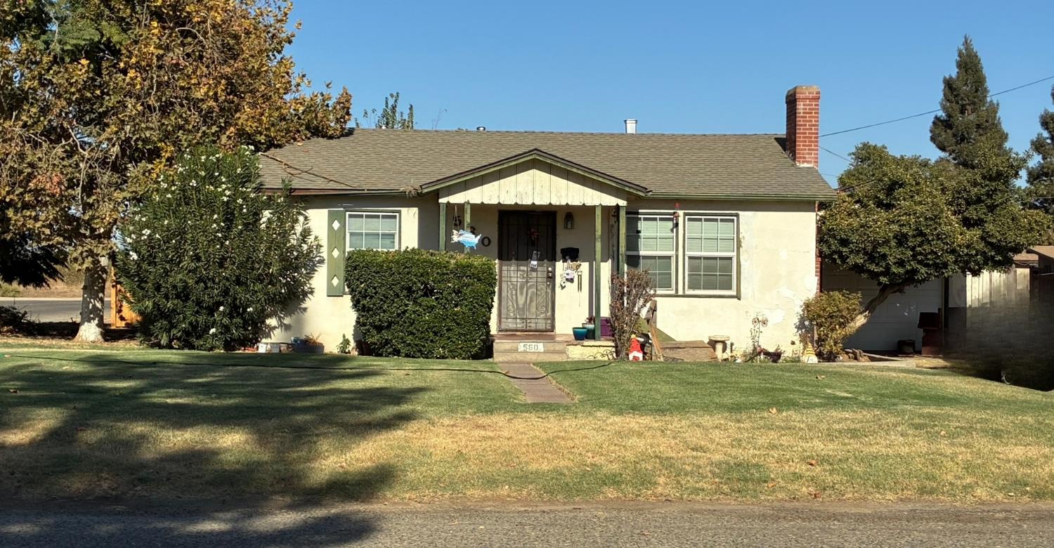 560 N 2nd St, Chowchilla, CA 93610