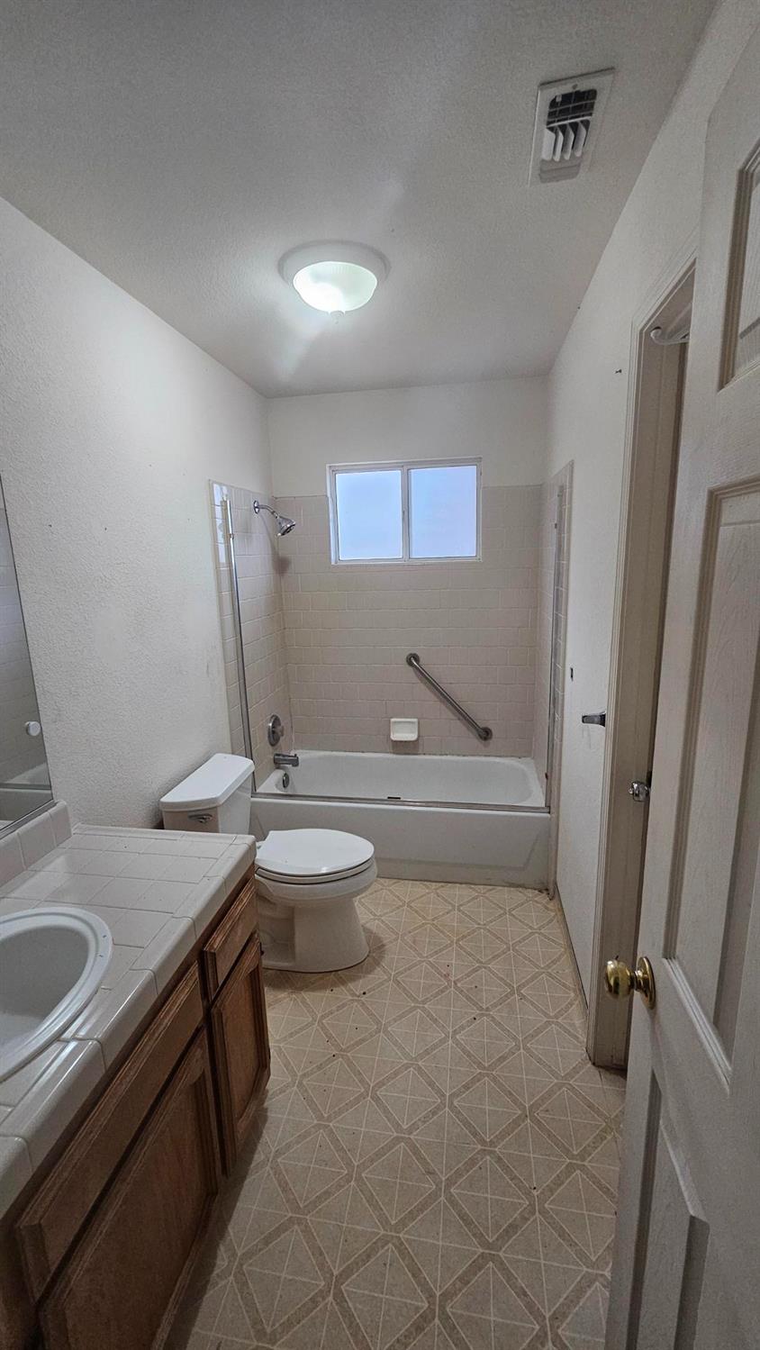 46330 Van Teri Rd, Coarsegold, CA 93614