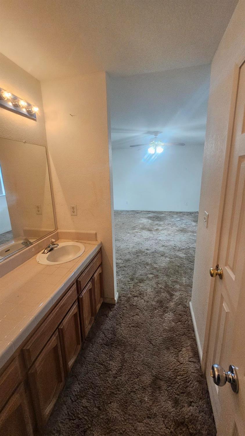 46330 Van Teri Rd, Coarsegold, CA 93614