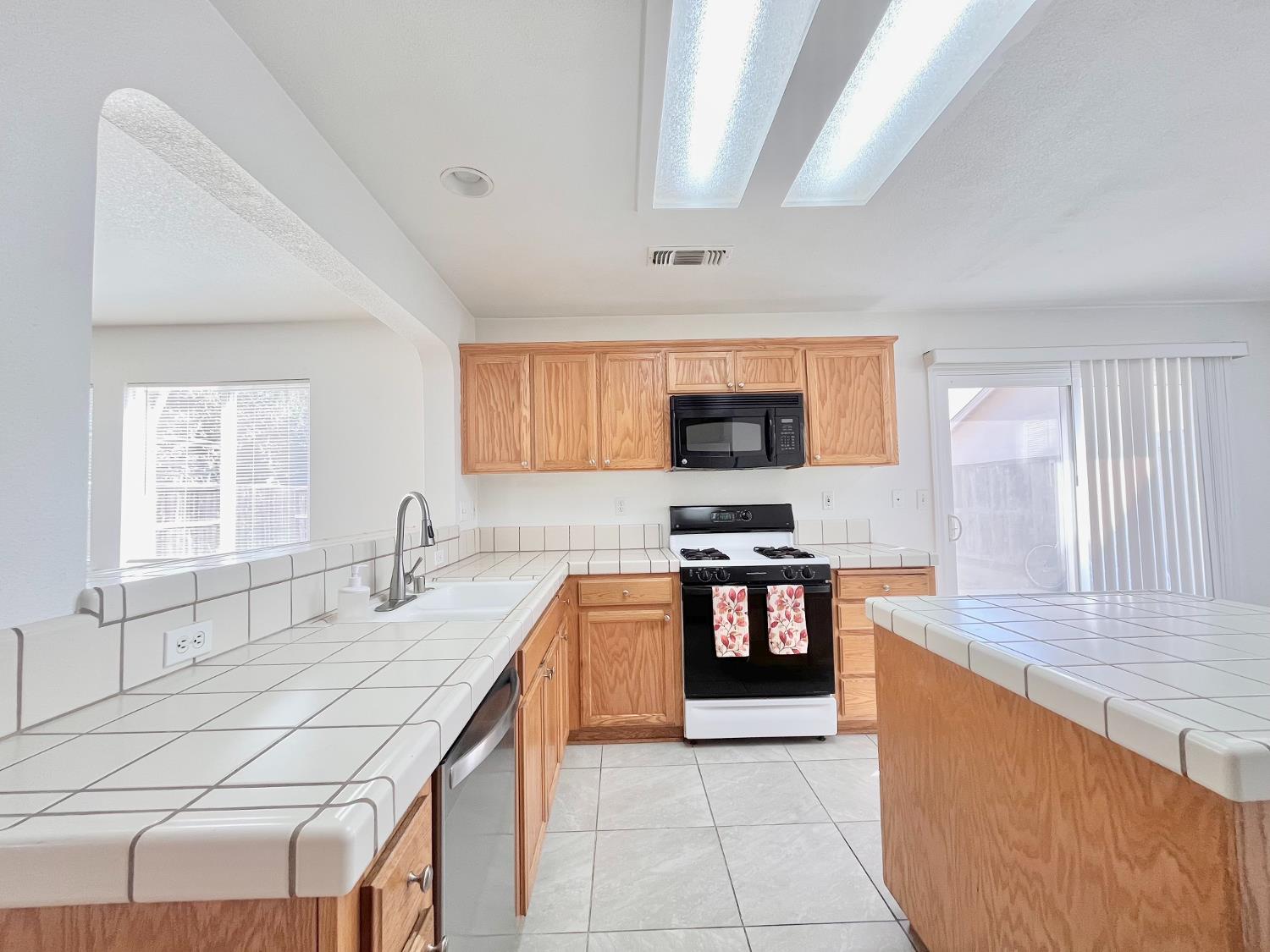 4204 Evolution Way, Modesto, CA 95356