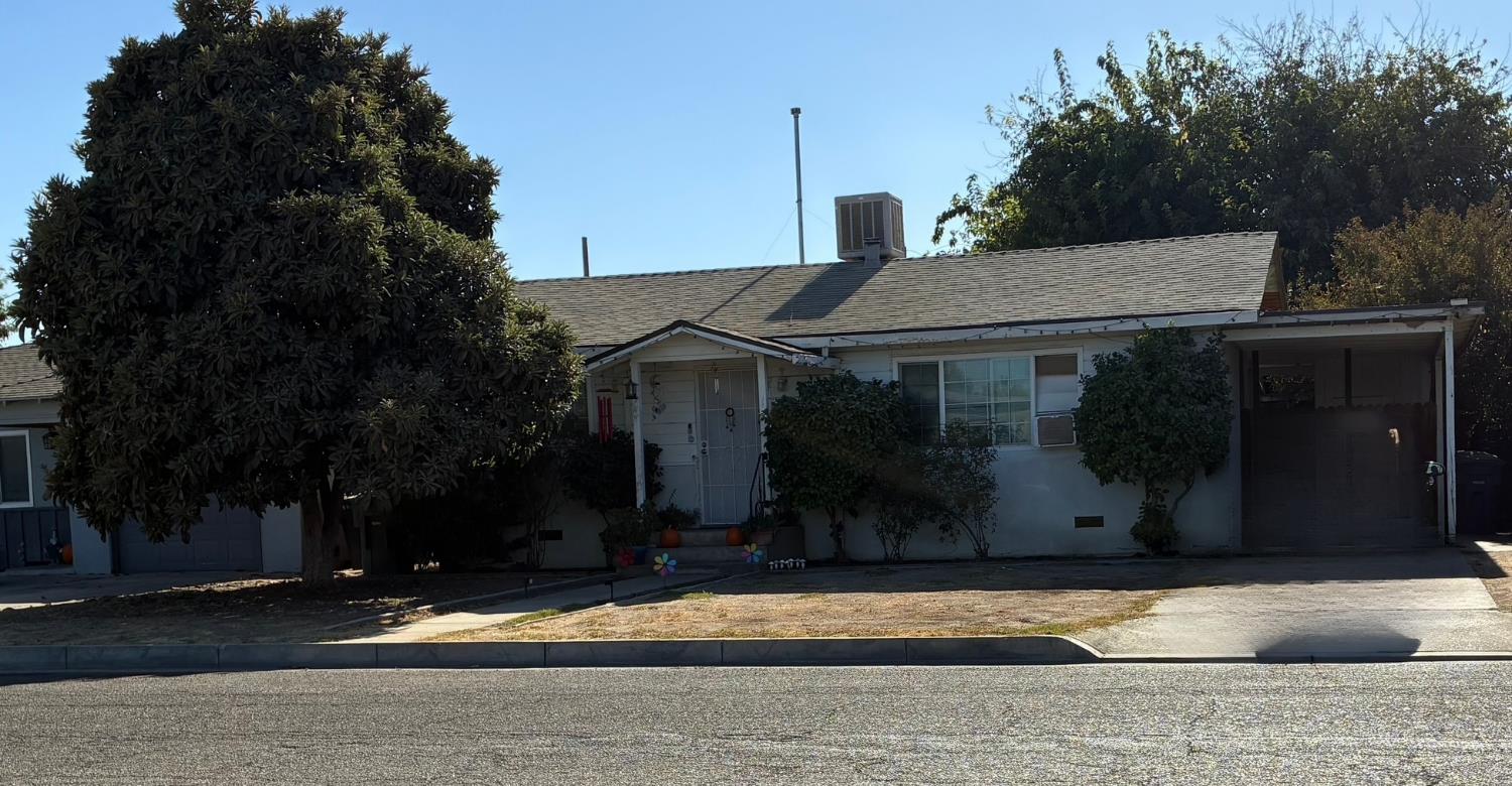 435 N 1st St, Chowchilla, CA 93610