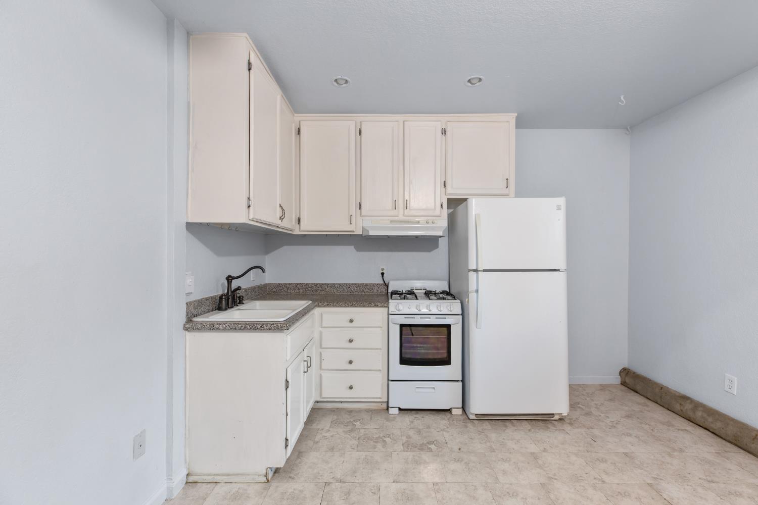 2332 Northridge Dr, Modesto, CA 95350