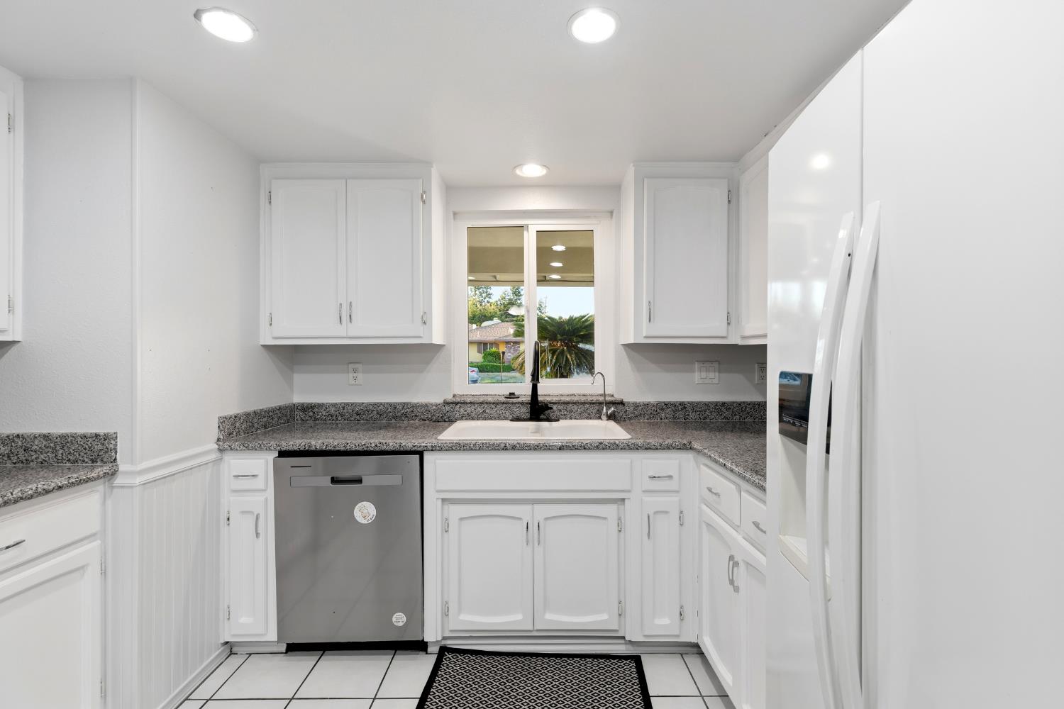 2332 Northridge Dr, Modesto, CA 95350