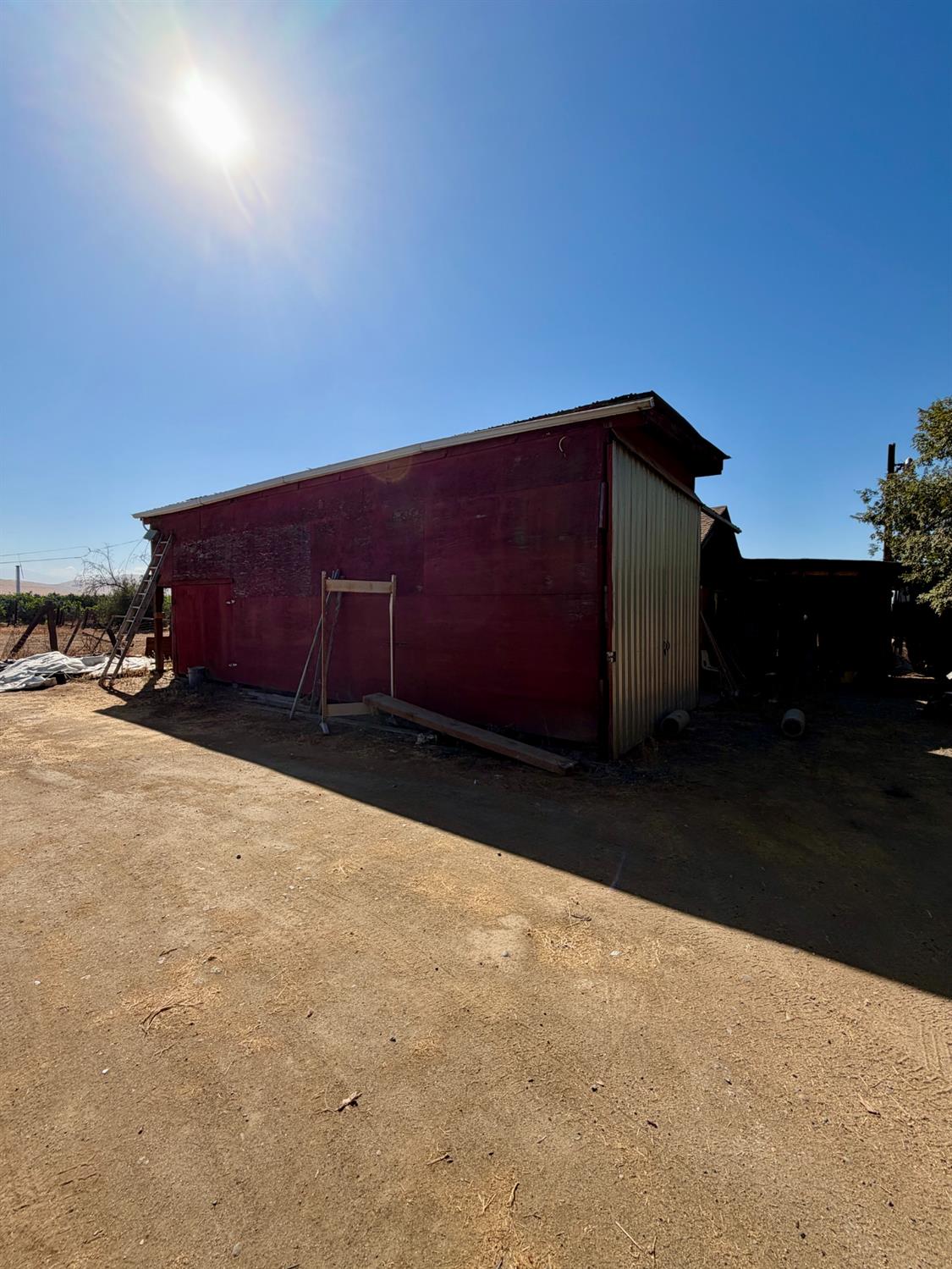 931 E LIST AVE, Exeter, CA 93221