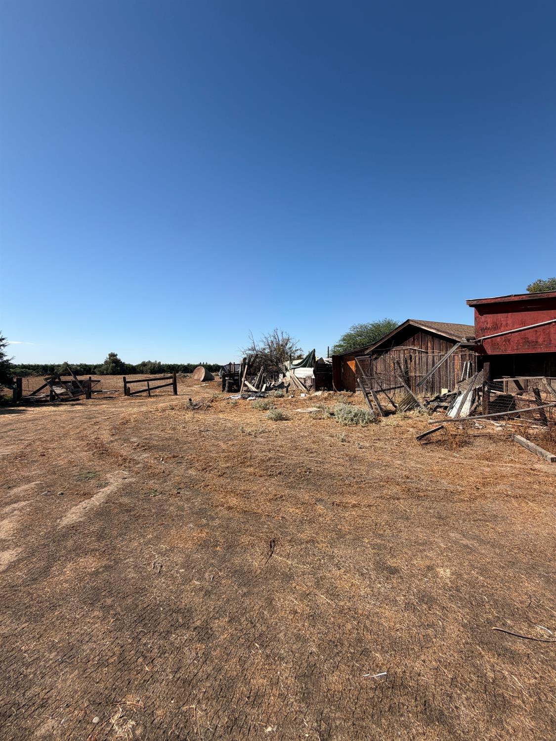 931 E LIST AVE, Exeter, CA 93221