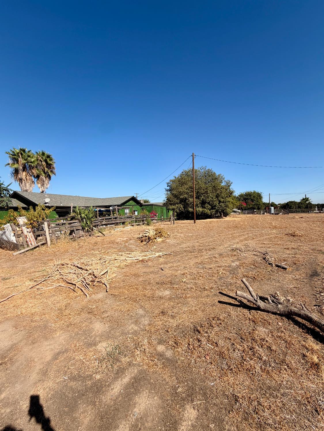 931 E LIST AVE, Exeter, CA 93221
