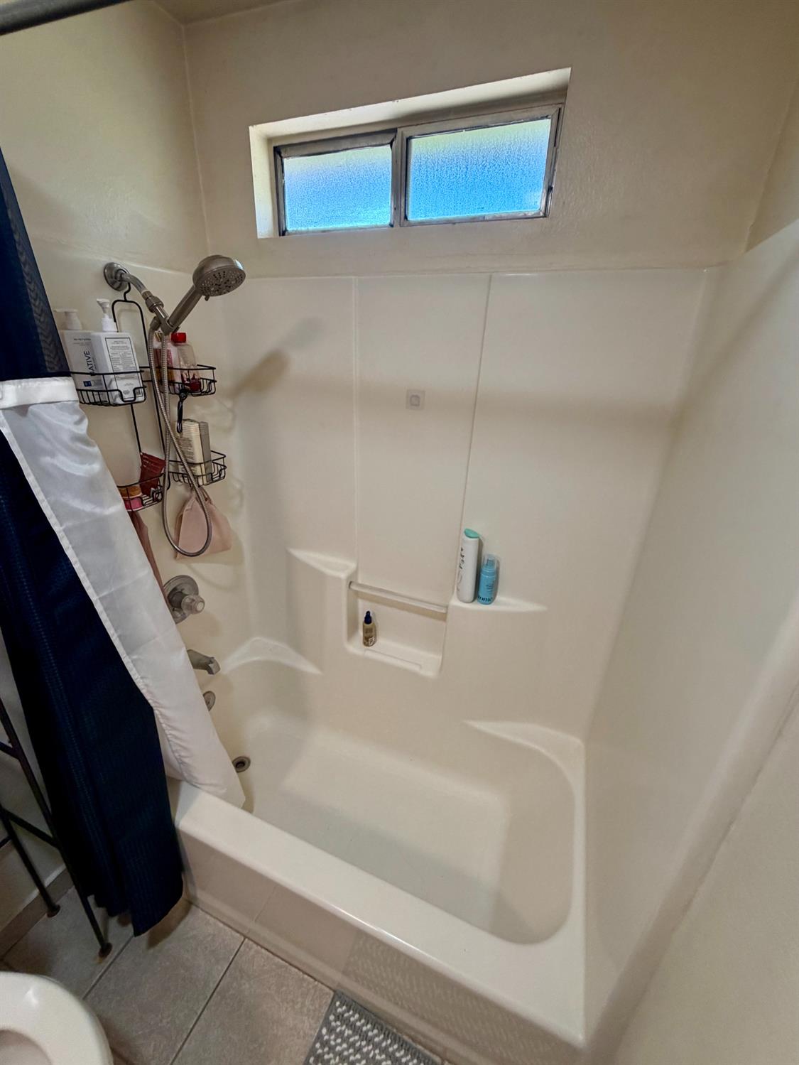 931 E LIST AVE, Exeter, CA 93221