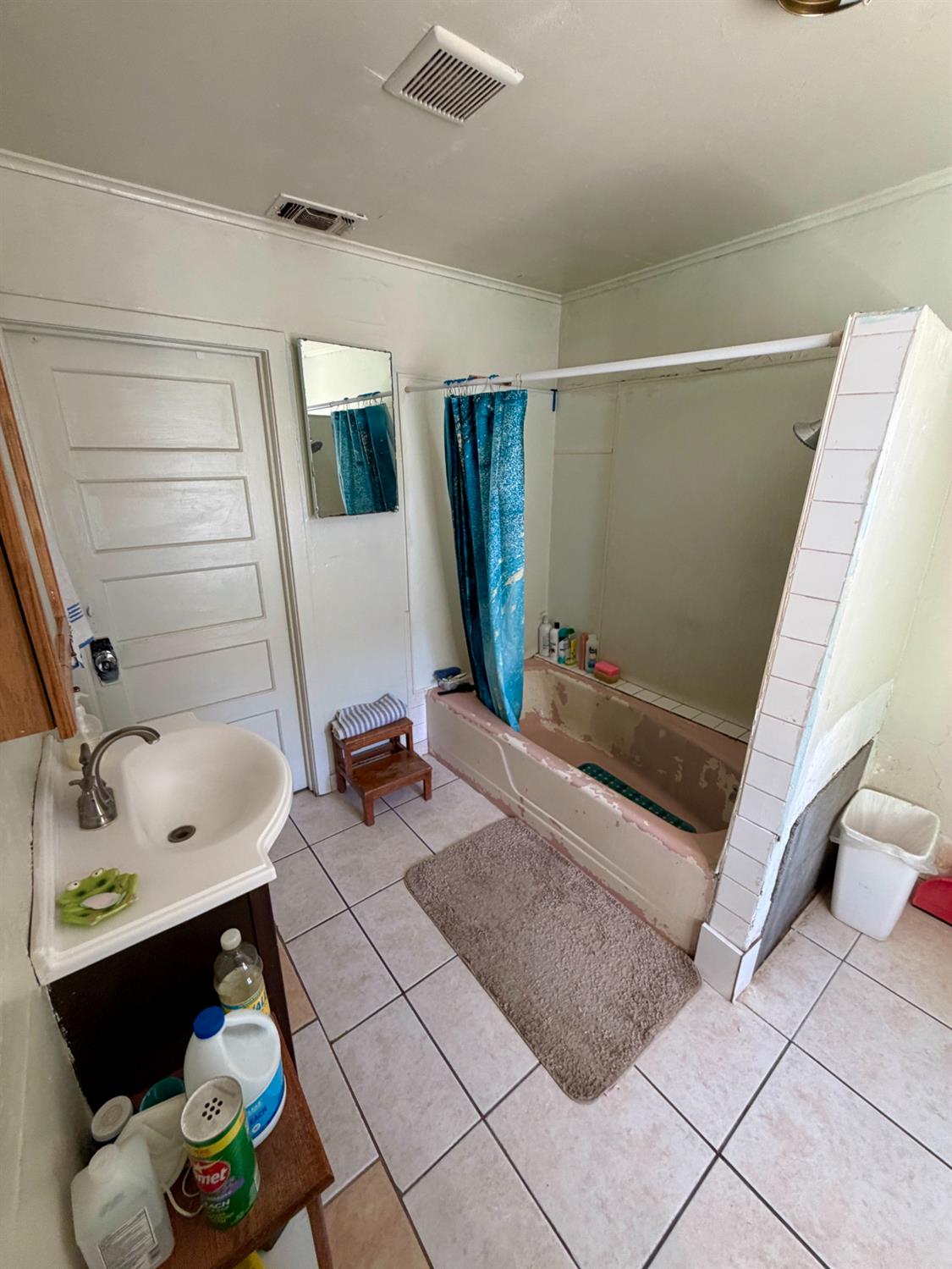 931 E LIST AVE, Exeter, CA 93221